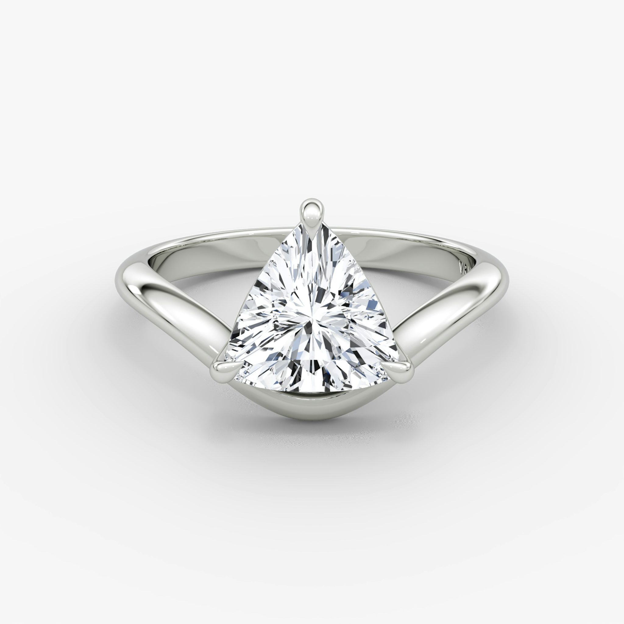 The Curve | Trillion | Platinum | bandAccent: Plain | diamondOrientation: vertical | caratWeight: other