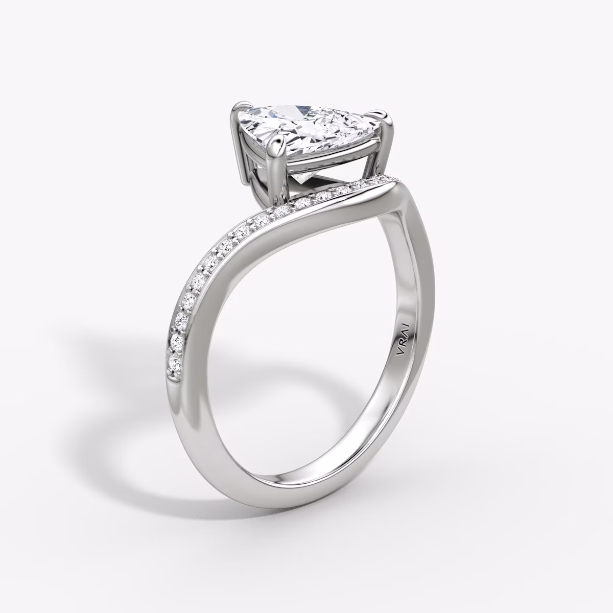 Curve | Trillant | Platin | bandAccent: Mit Pavé-Besatz | diamondOrientation: vertical | caratWeight: other