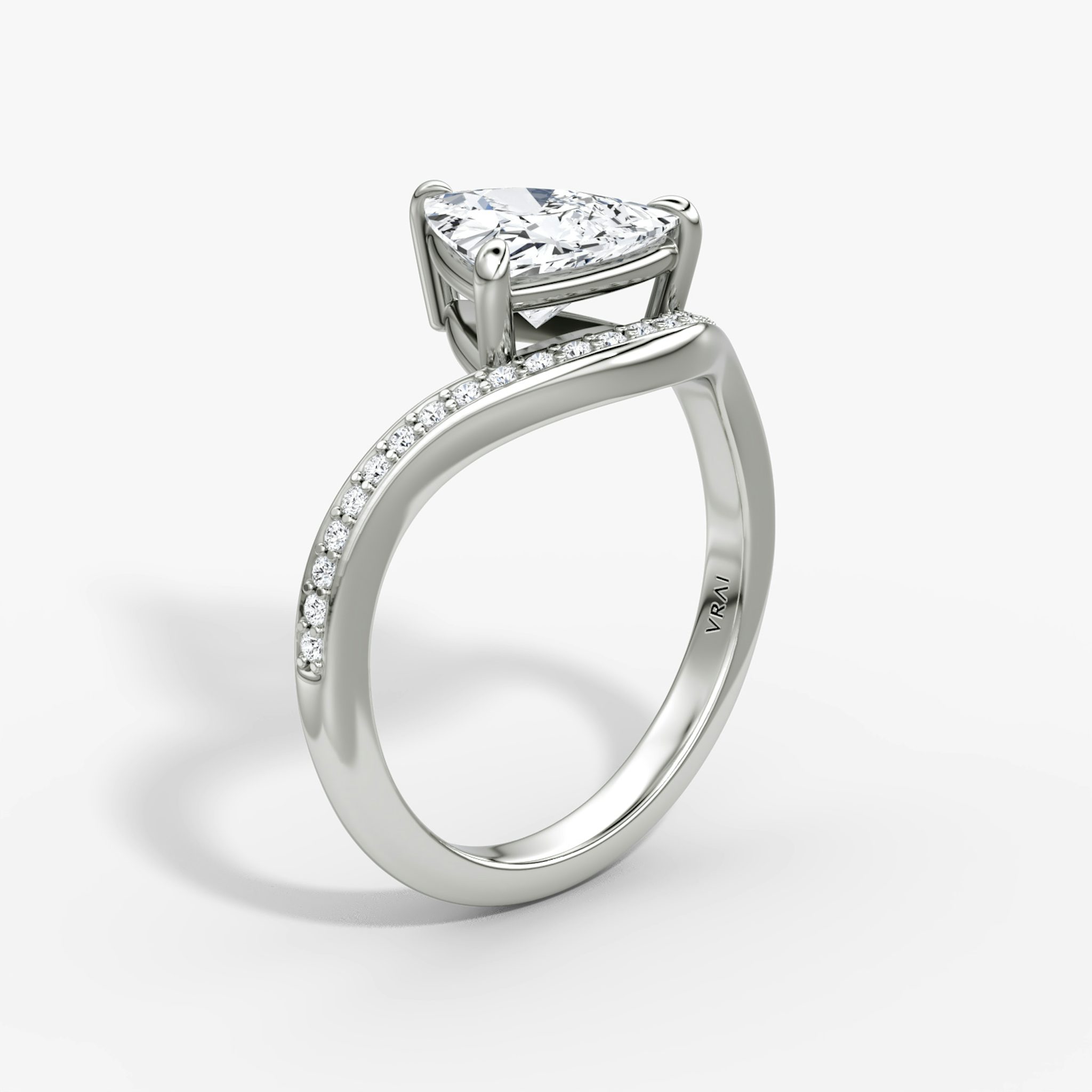 The Curve | Trillion | 18k | White Gold | bandAccent: Pavé | diamondOrientation: vertical | caratWeight: other
