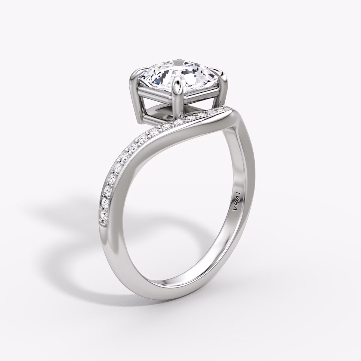 Curve | Asscher | 18k | Weißgold | bandAccent: Mit Pavé-Besatz | diamondOrientation: vertical | caratWeight: other