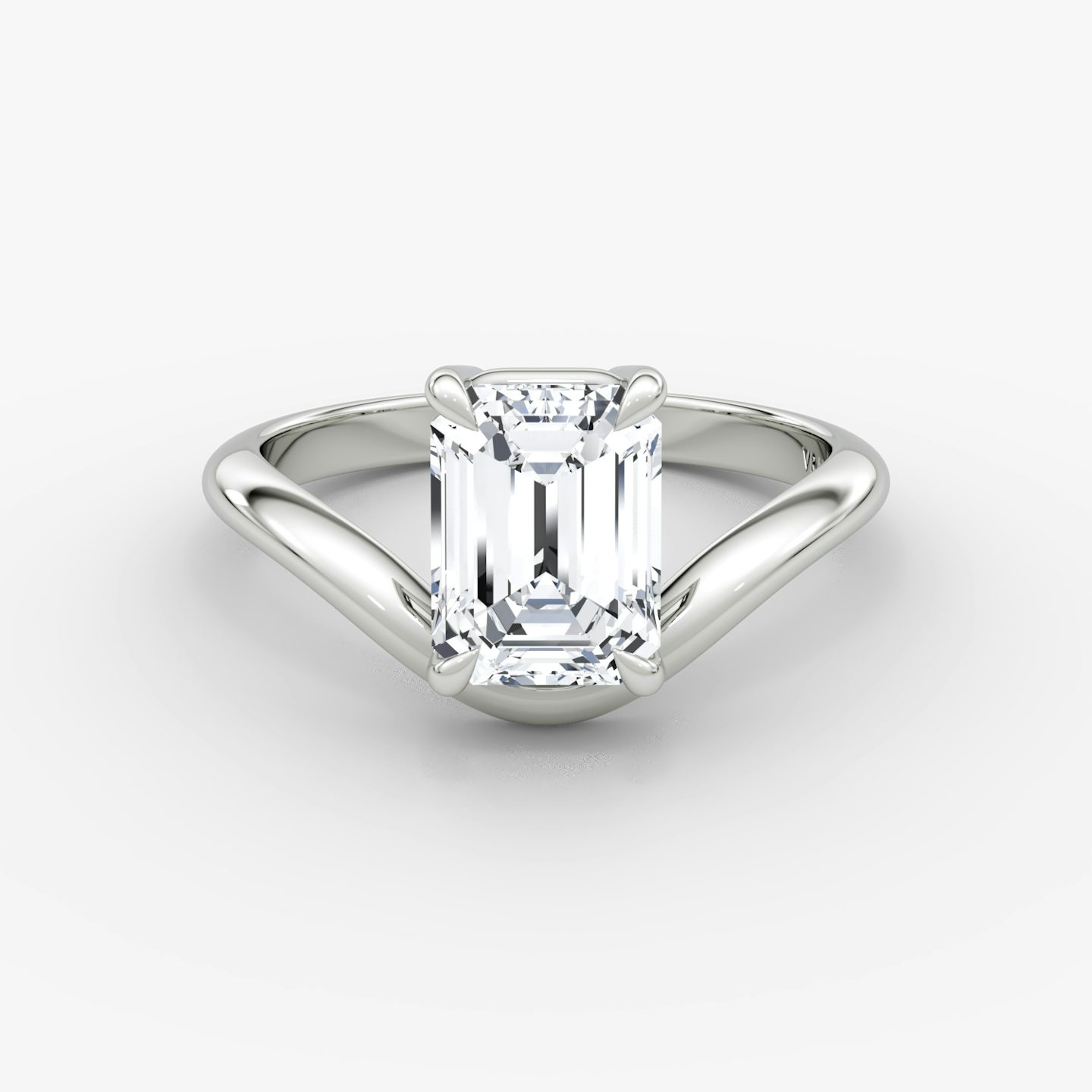 Curve | Emerald | Platin | bandAccent: Ohne Pavé-Besatz | diamondOrientation: vertical | caratWeight: other