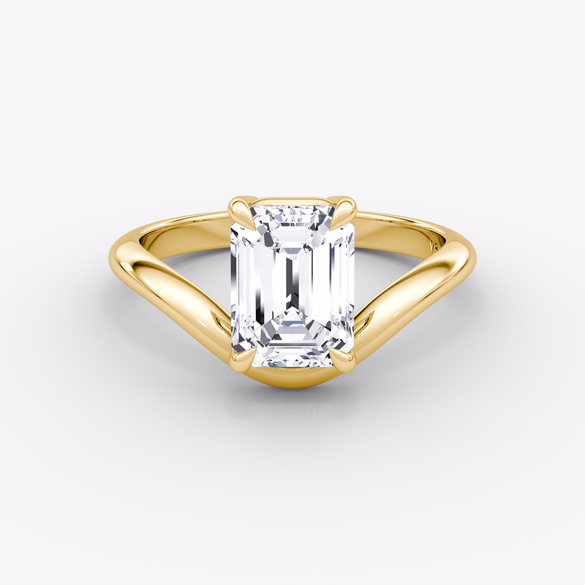 The Curve | Emerald | 18k | Yellow Gold | bandAccent: Plain | diamondOrientation: vertical | caratWeight: other