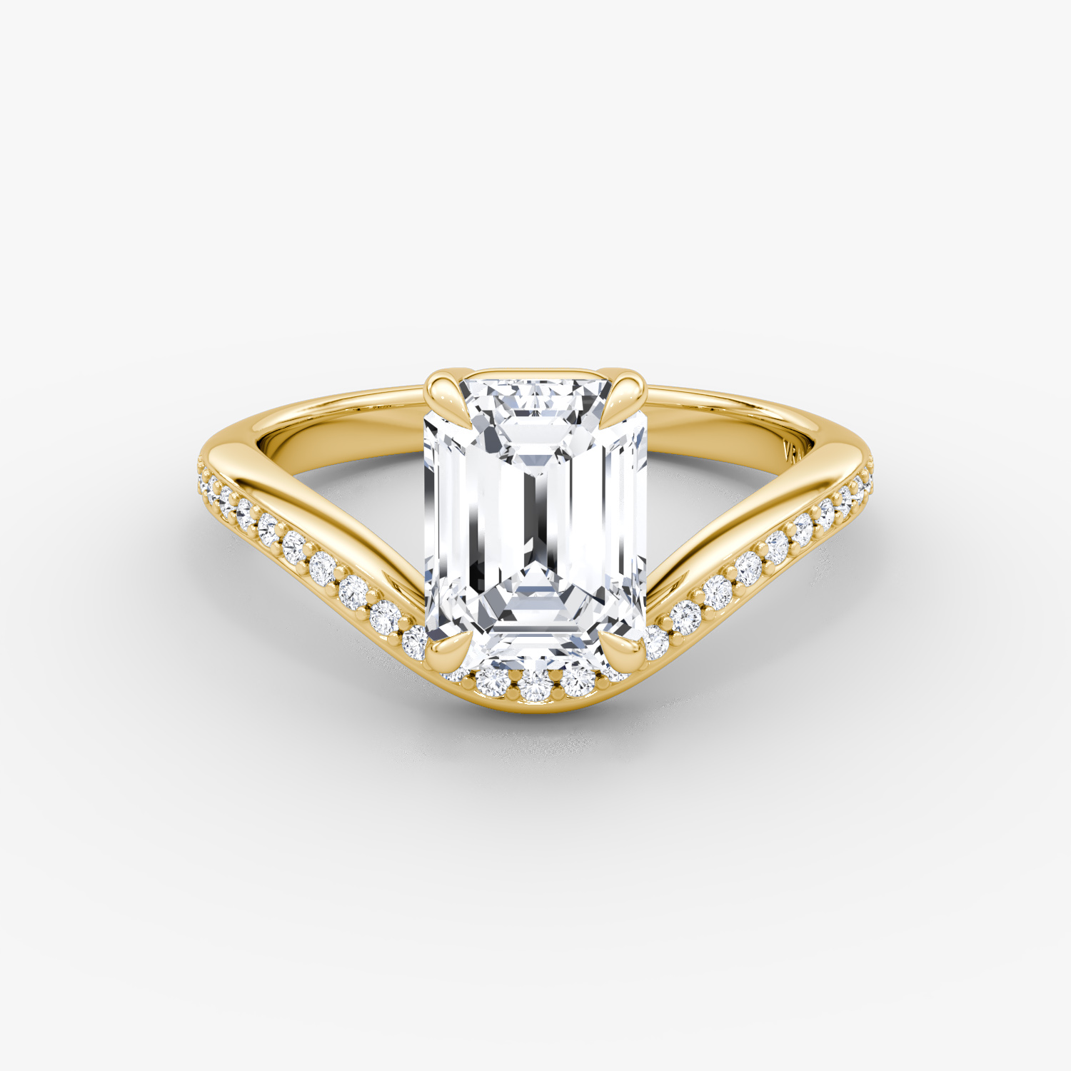 The Curve | Emerald | 18k | Yellow Gold | bandAccent: Pavé | diamondOrientation: vertical | caratWeight: other