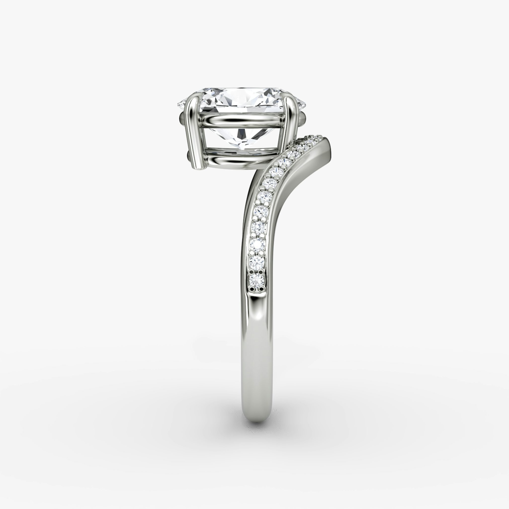 The Curve | Oval | Platinum | bandAccent: Pavé | diamondOrientation: vertical | caratWeight: other