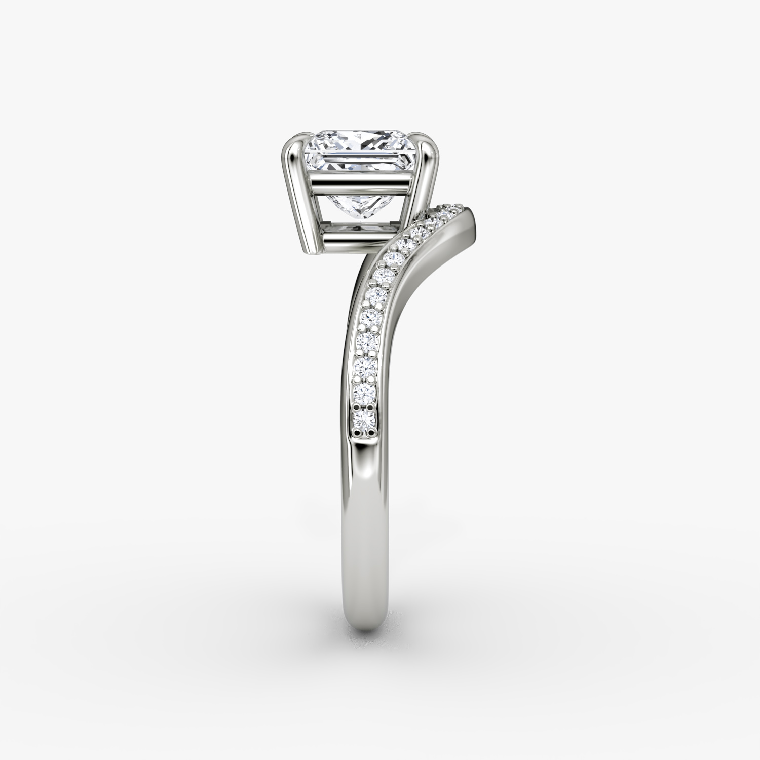The Curve | Princess | 18k | White Gold | bandAccent: Pavé | diamondOrientation: vertical | caratWeight: other