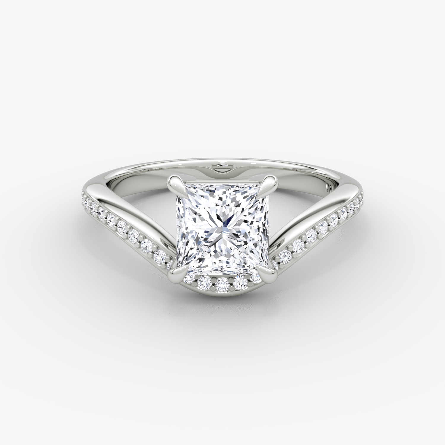 The Curve | Princess | 18k | White Gold | bandAccent: Pavé | diamondOrientation: vertical | caratWeight: other