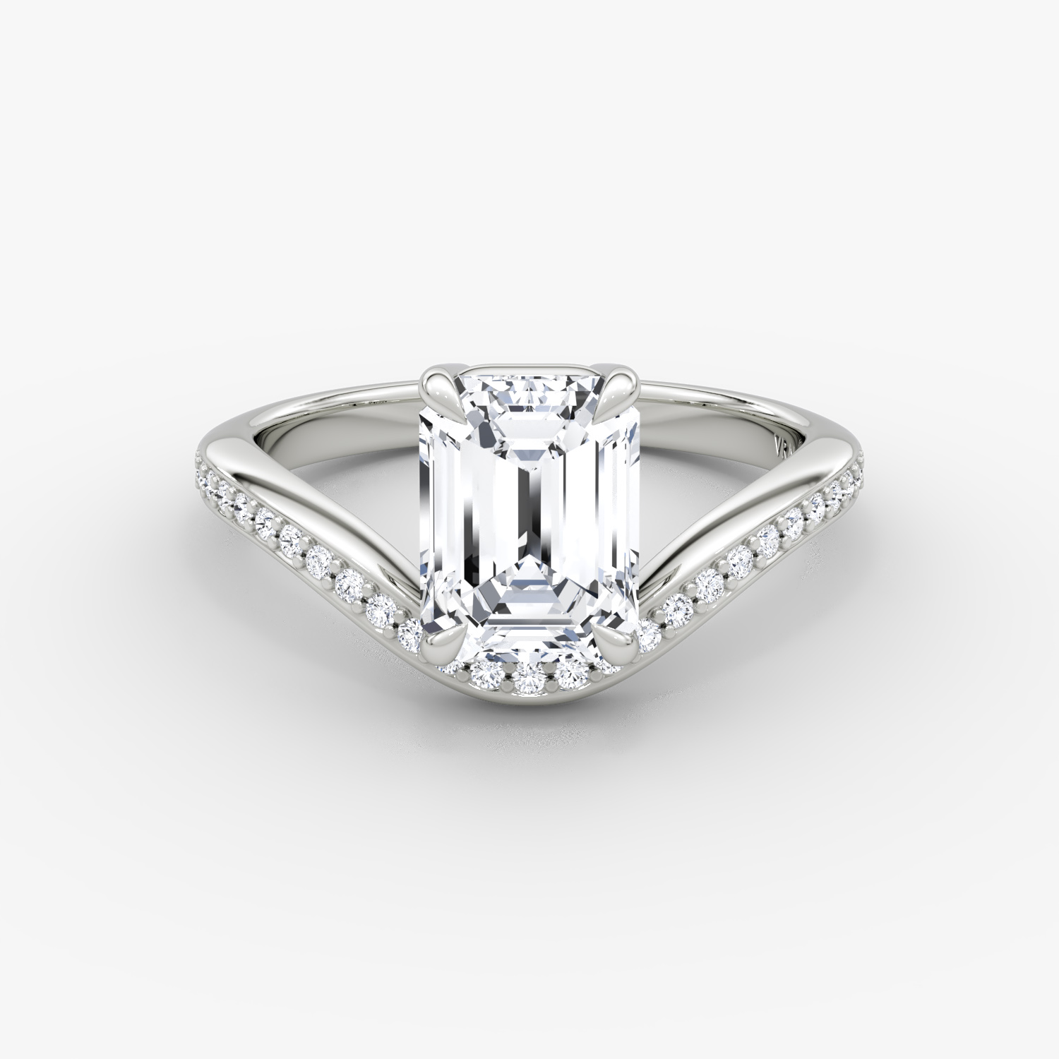 The Curve | Emerald | 18k | White Gold | bandAccent: Pavé | diamondOrientation: vertical | caratWeight: other