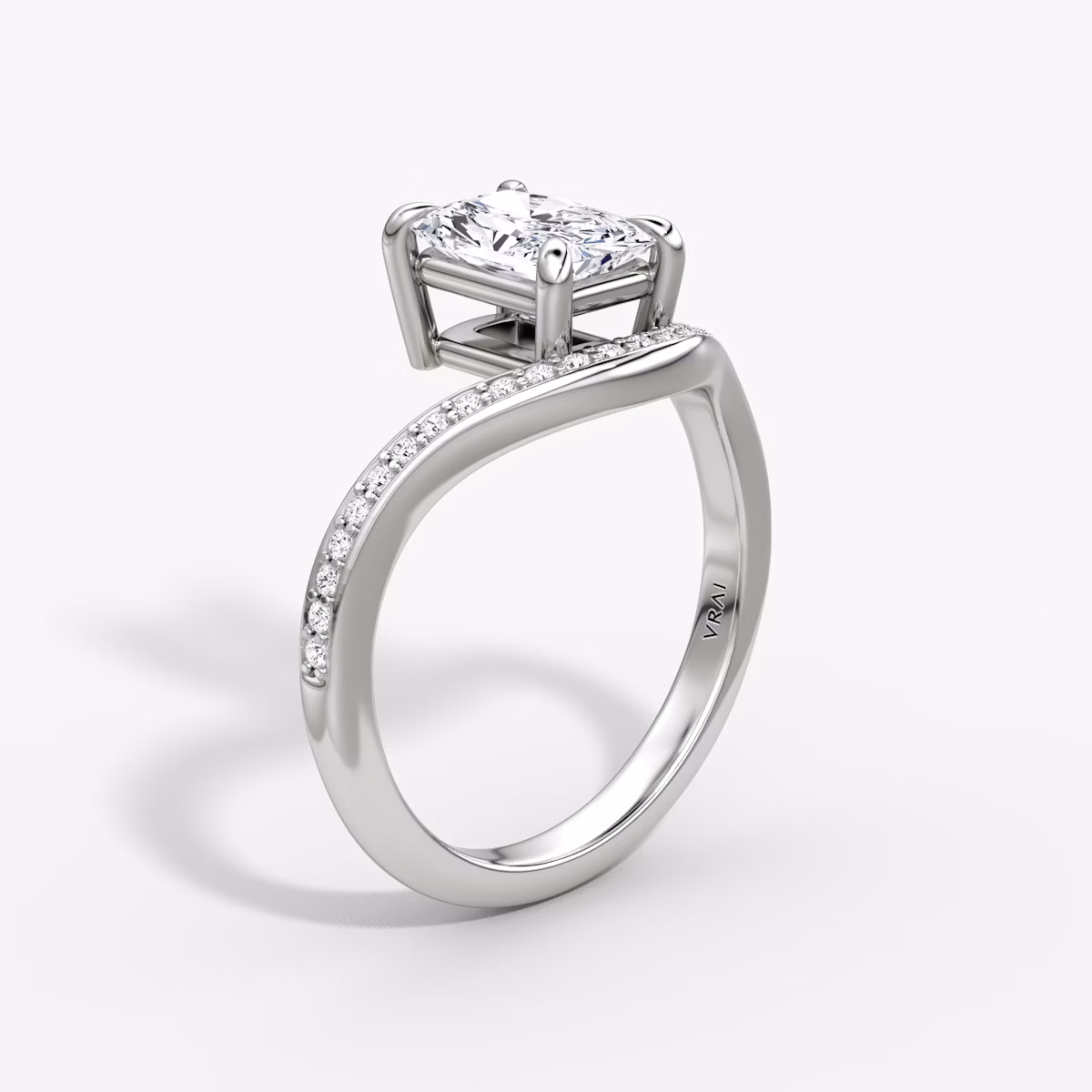 The Curve | Radiant | 18k | White Gold | bandAccent: Pavé | diamondOrientation: vertical | caratWeight: other