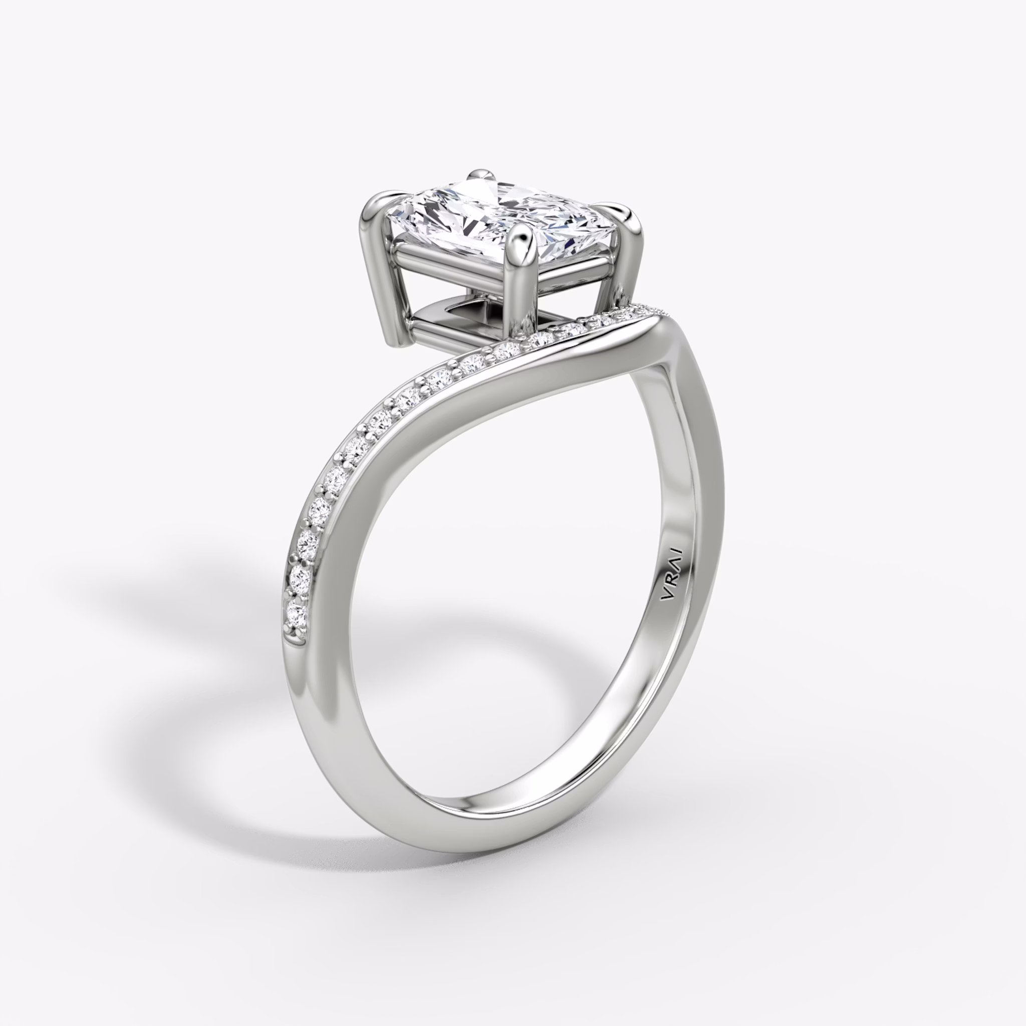 The Curve | Radiant | 18k | White Gold | bandAccent: Pavé | diamondOrientation: vertical | caratWeight: other