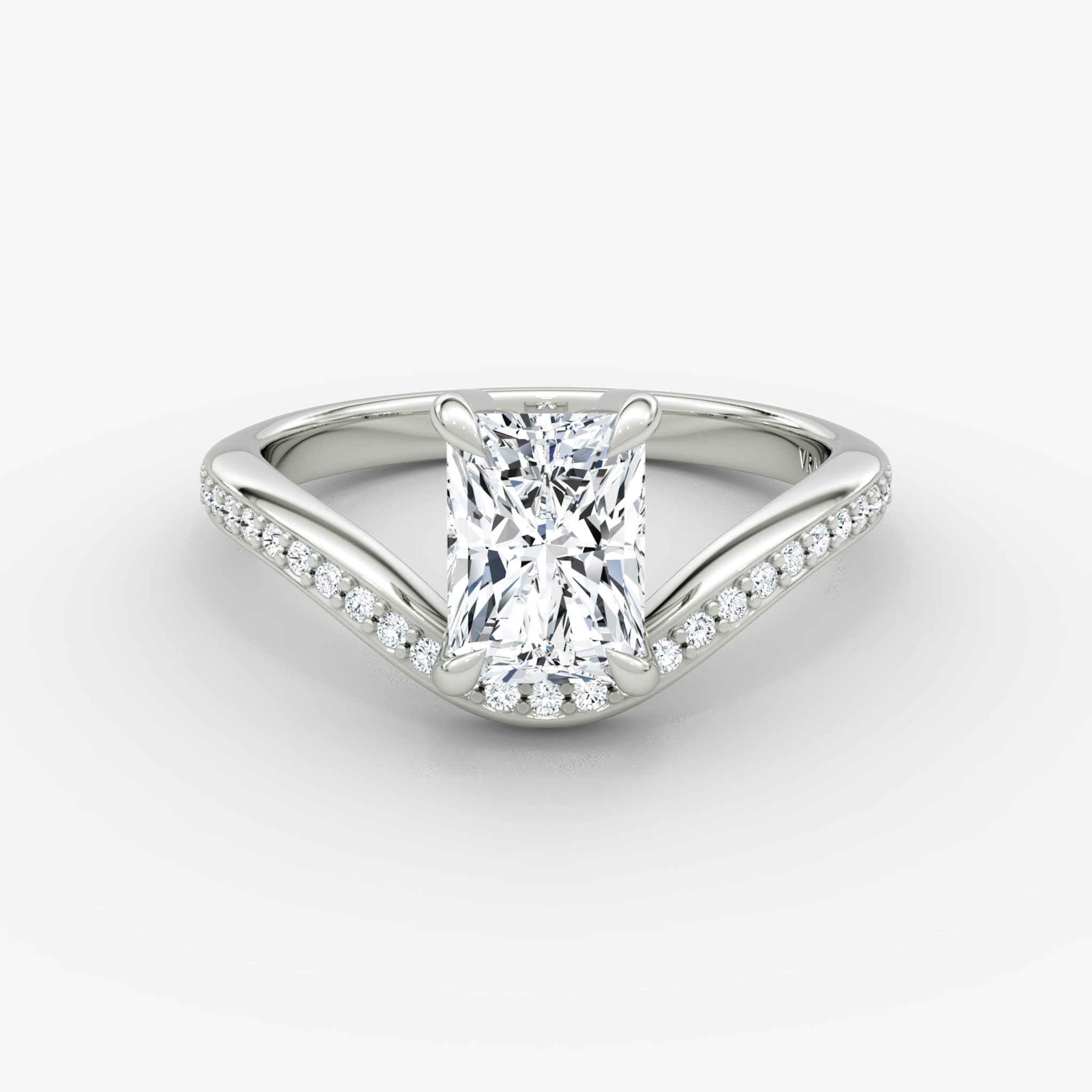 The Curve | Radiant | Platinum | bandAccent: Pavé | diamondOrientation: vertical | caratWeight: other