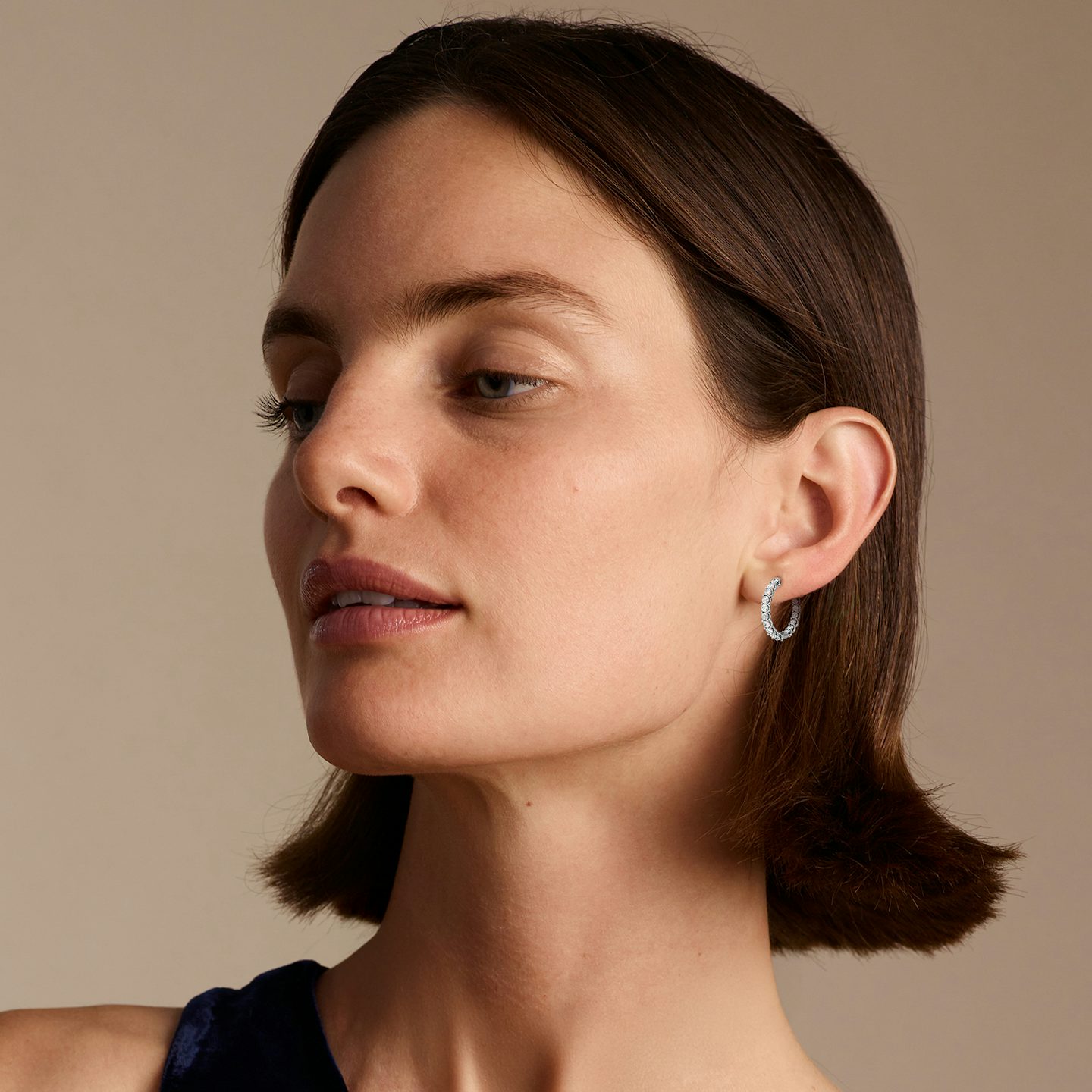 Créole Eternity | Rond Brillant | 14k | Or blanc | caratWeight: 1.7ct | eternityStyle: full | earringSize: 25mm