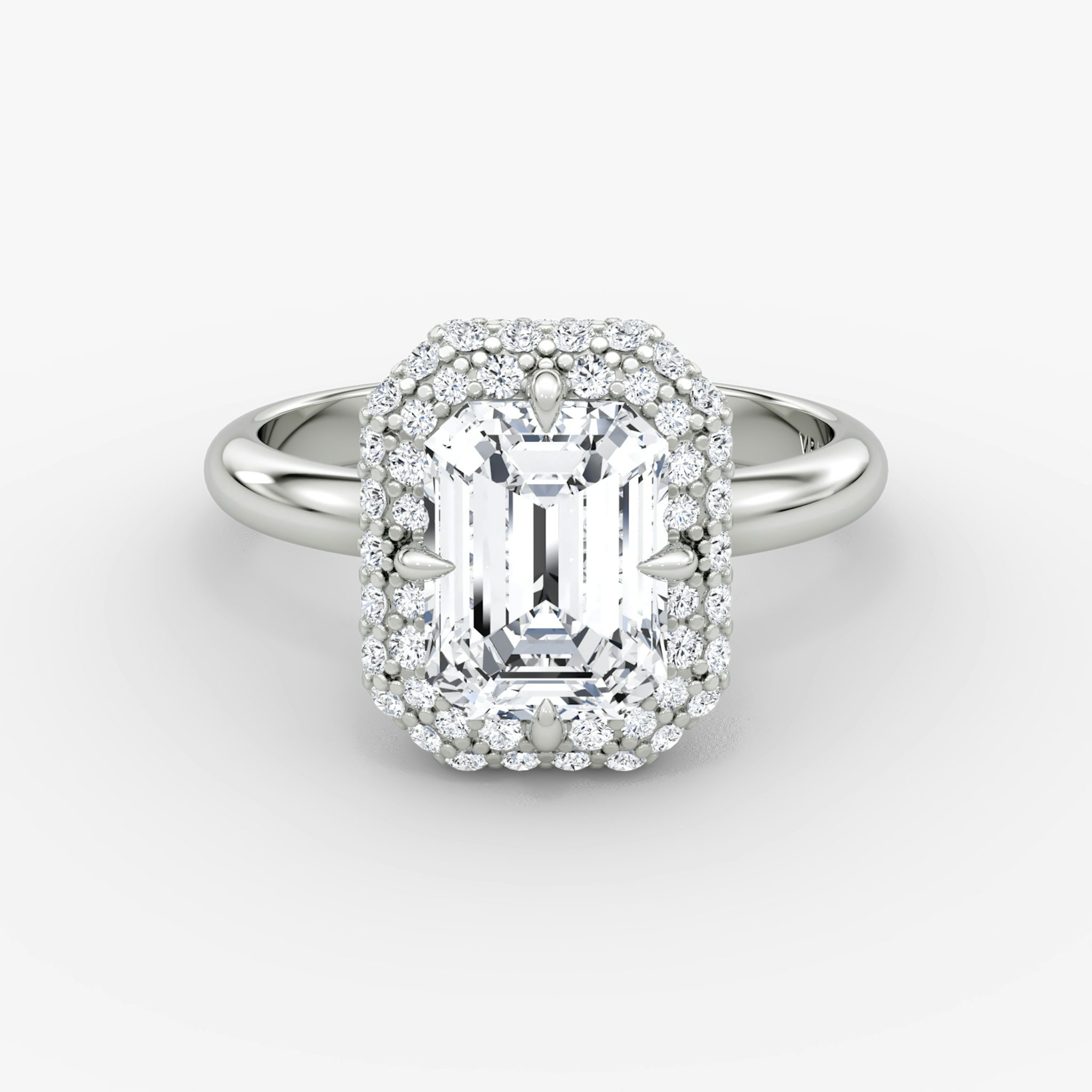 The Pavé Bombée | Emerald | 18k | White Gold | bandAccent: Plain | diamondOrientation: vertical | caratWeight: other