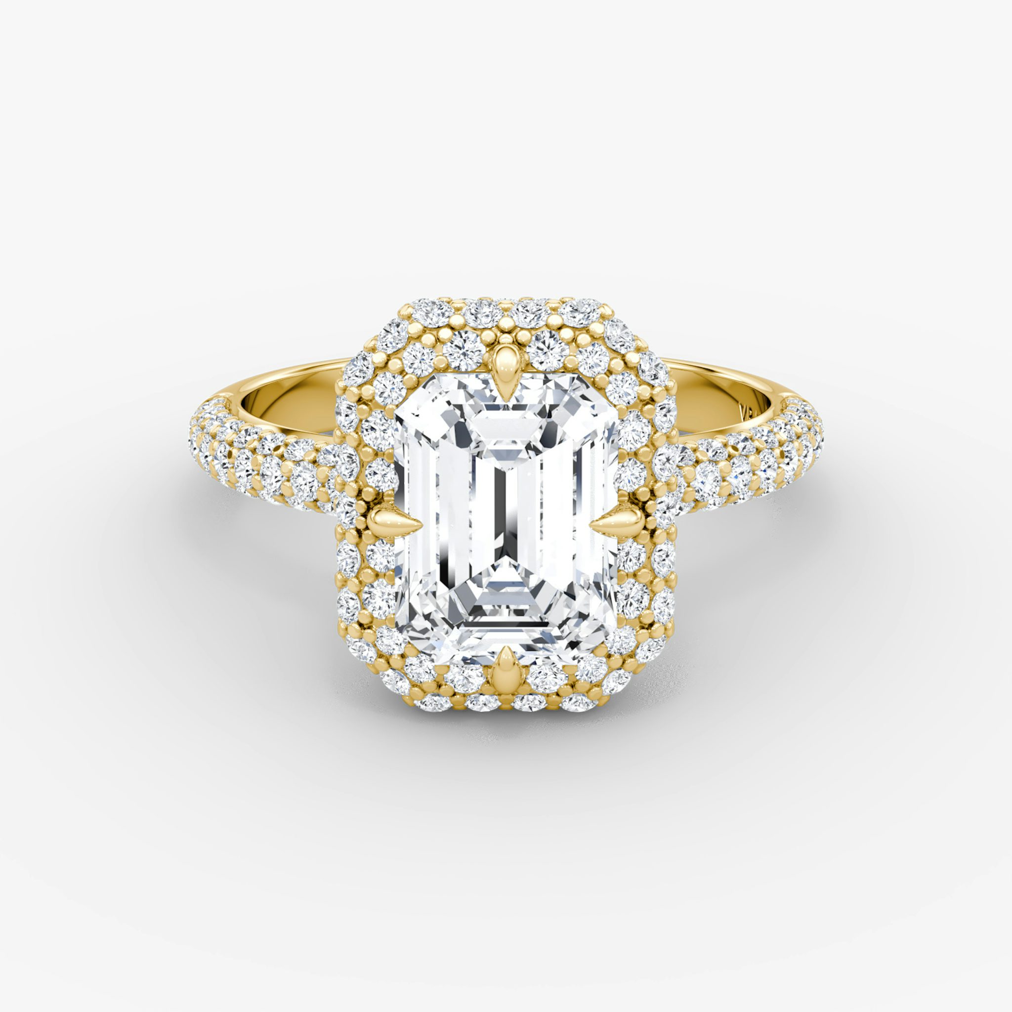 The Pavé Bombée | Emerald | 18k | Yellow Gold | bandAccent: Pavé | diamondOrientation: vertical | caratWeight: other