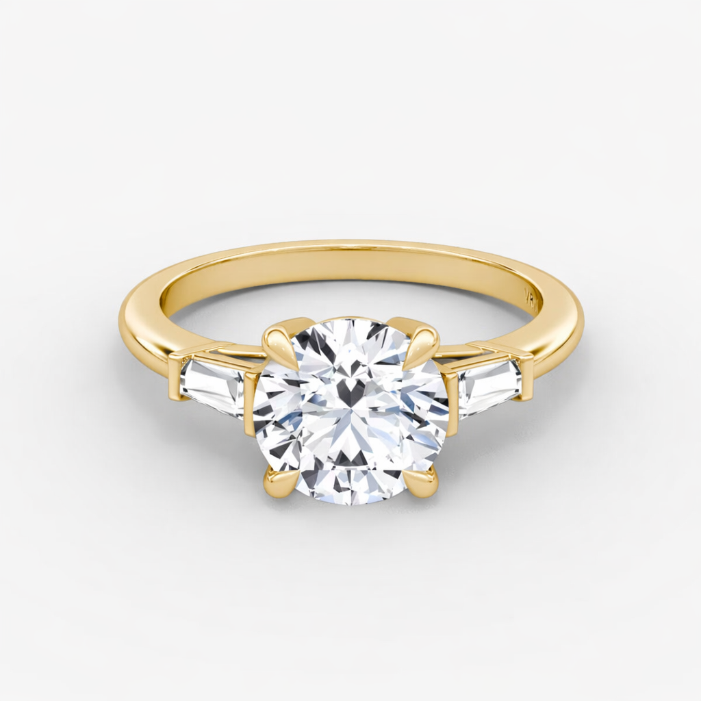 Tapered Baguette Three Stone Rund | Yellow Gold