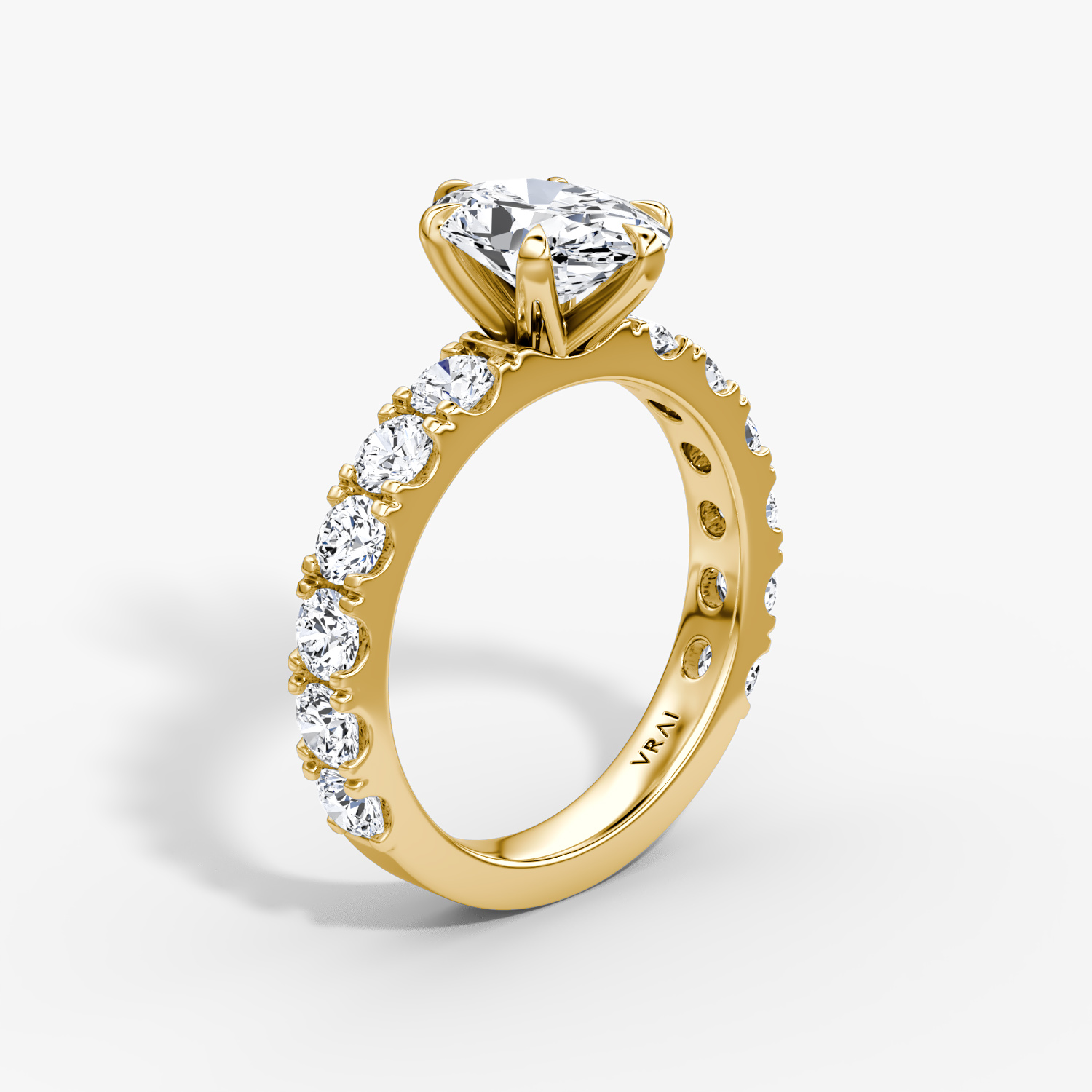 Anillo de compromiso Amour Eternity | Oval | 18k | Oro amarillo | bandAccent: Simple | diamondOrientation: vertical | caratWeight: other