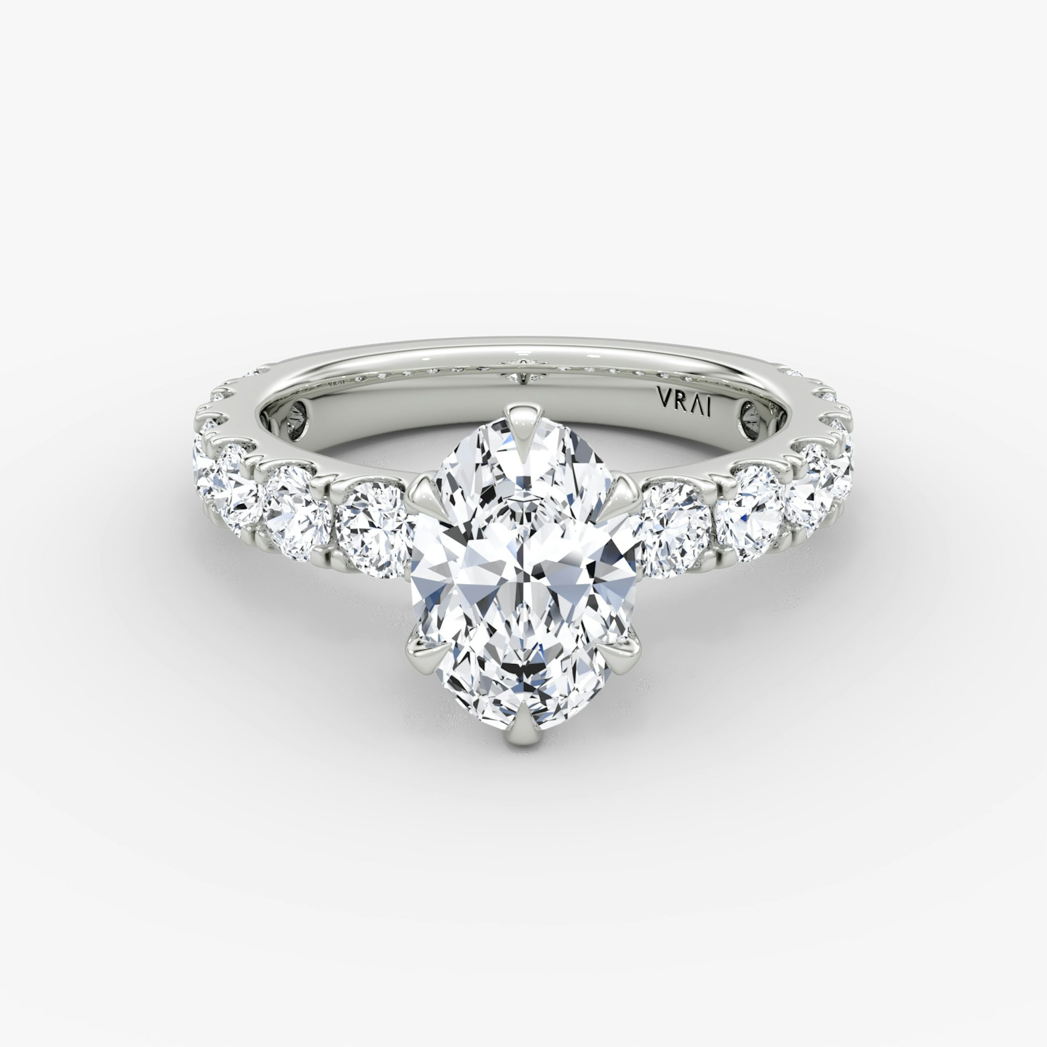 Anillo de compromiso Amour Eternity | Oval | Platino | bandAccent: Simple | diamondOrientation: vertical | caratWeight: other