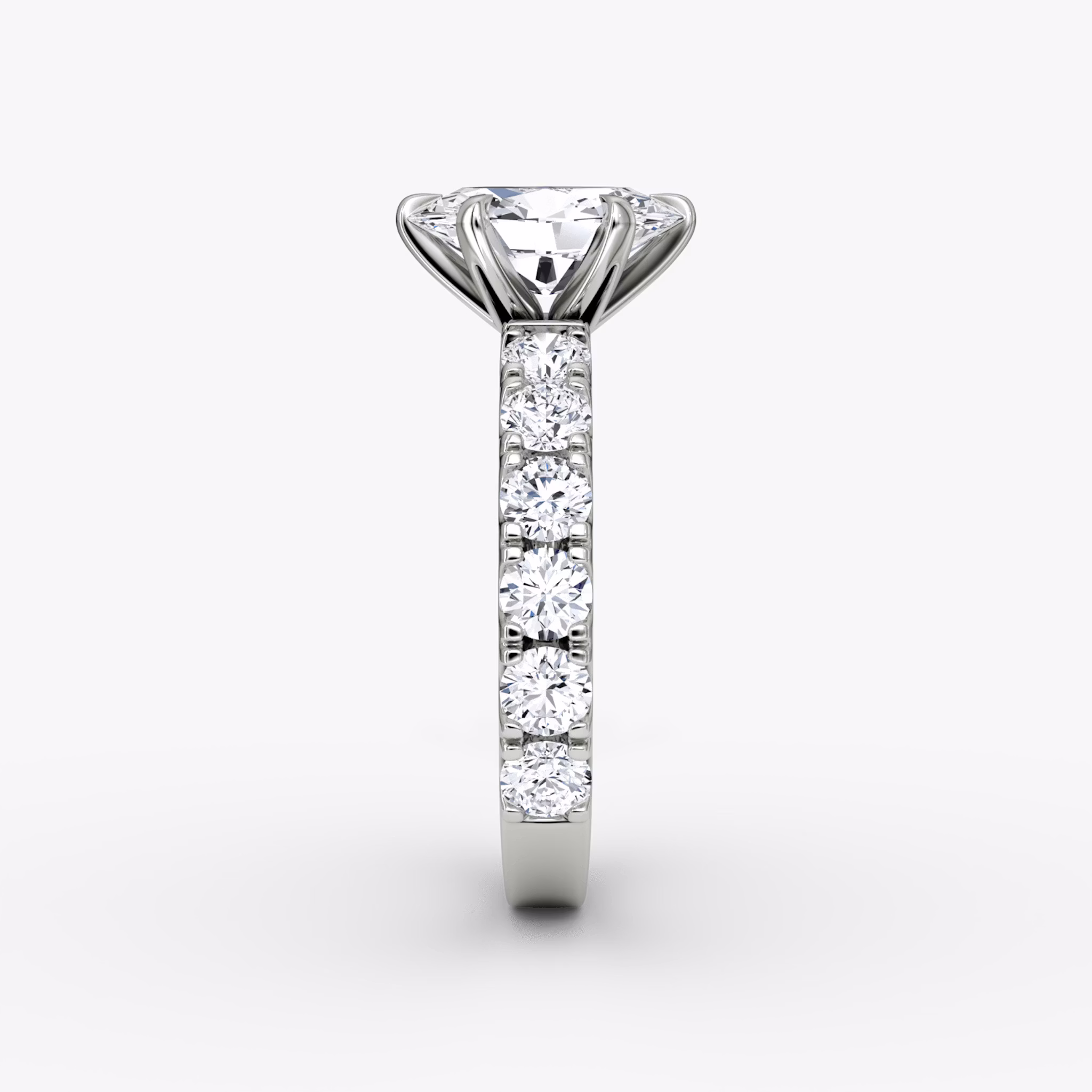 Anillo de compromiso Amour Eternity | Oval | Platino | bandAccent: Simple | diamondOrientation: vertical | caratWeight: other