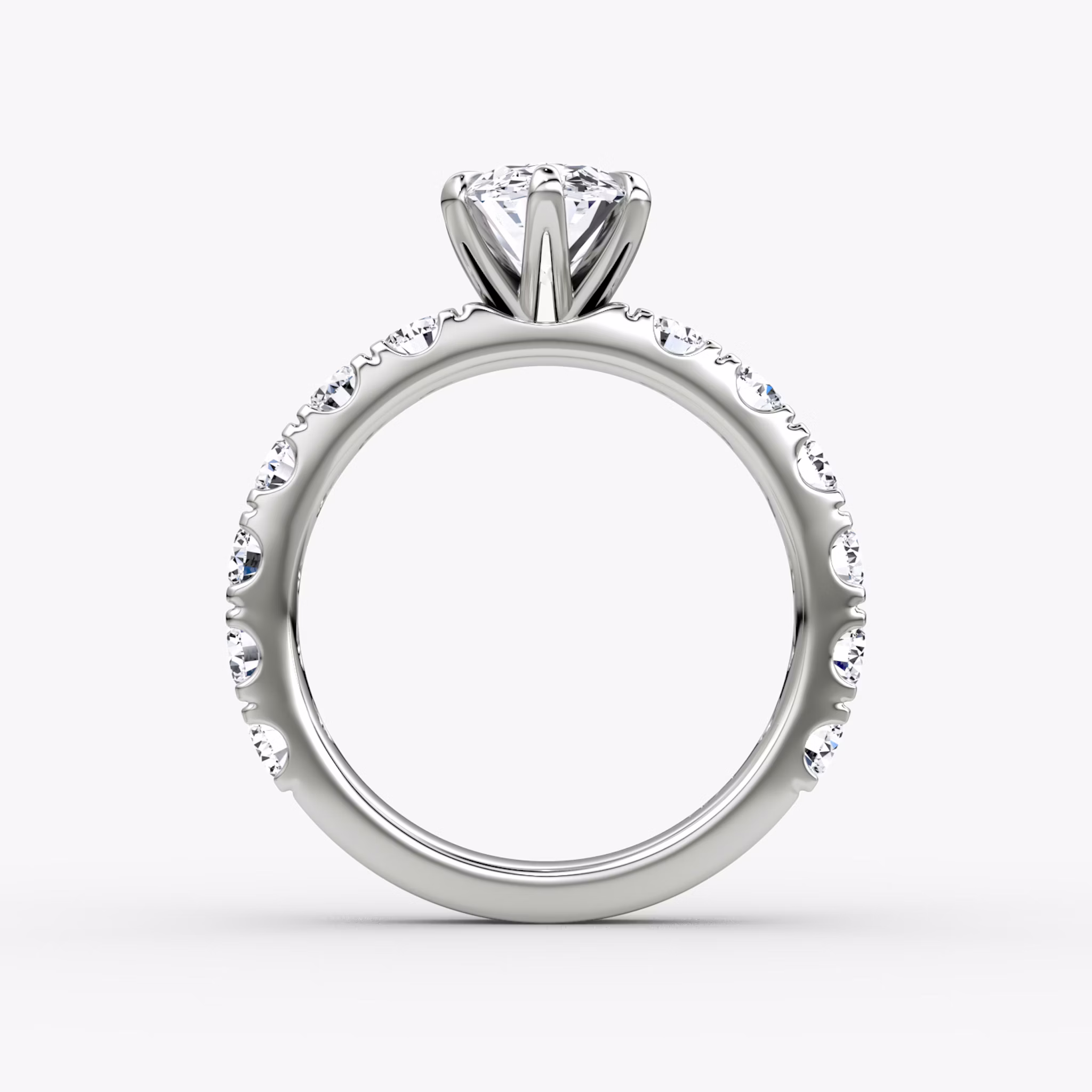 Anillo de compromiso Amour Eternity | Oval | Platino | bandAccent: Simple | diamondOrientation: vertical | caratWeight: other
