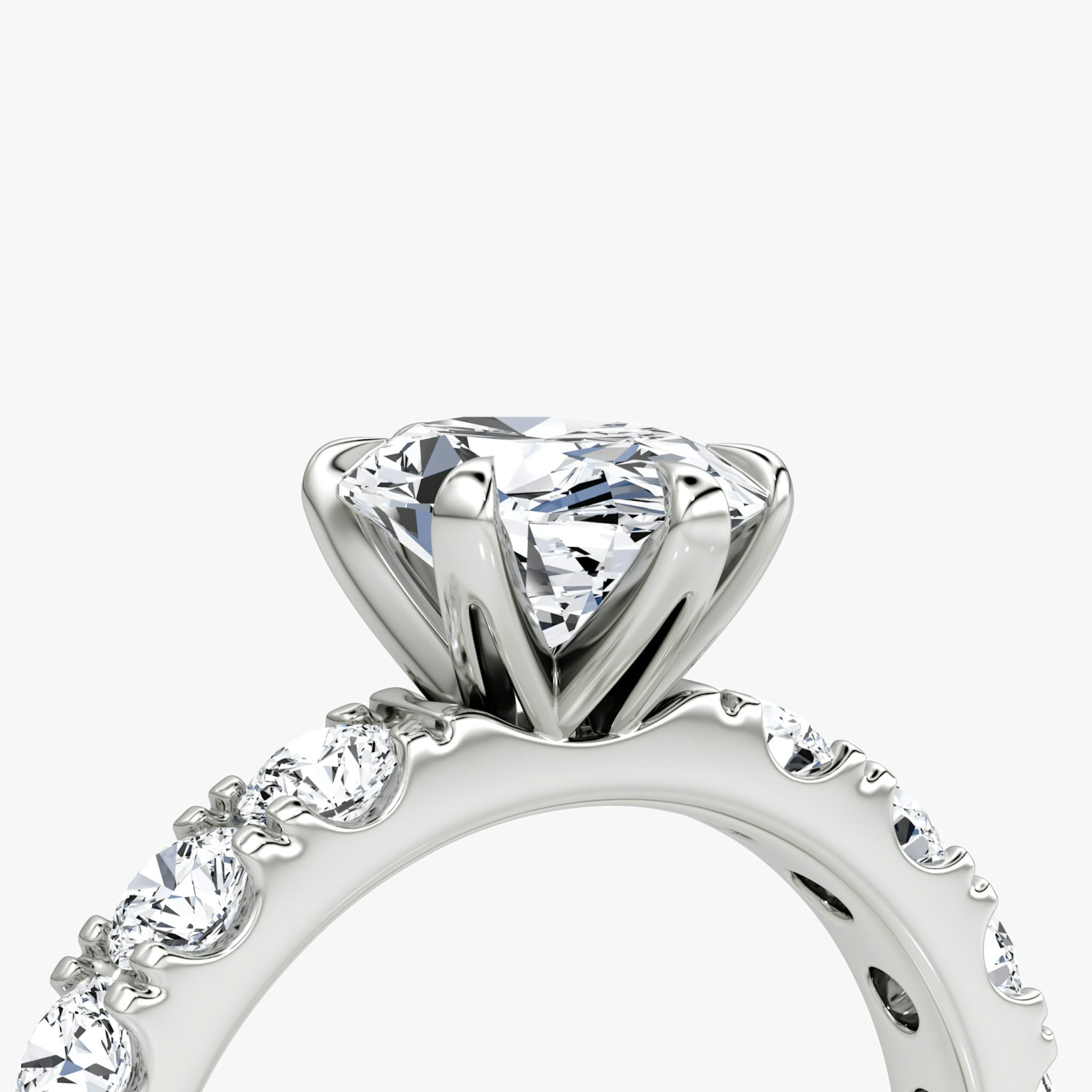 Anillo de compromiso Amour Eternity | Oval | Platino | bandAccent: Simple | diamondOrientation: vertical | caratWeight: other