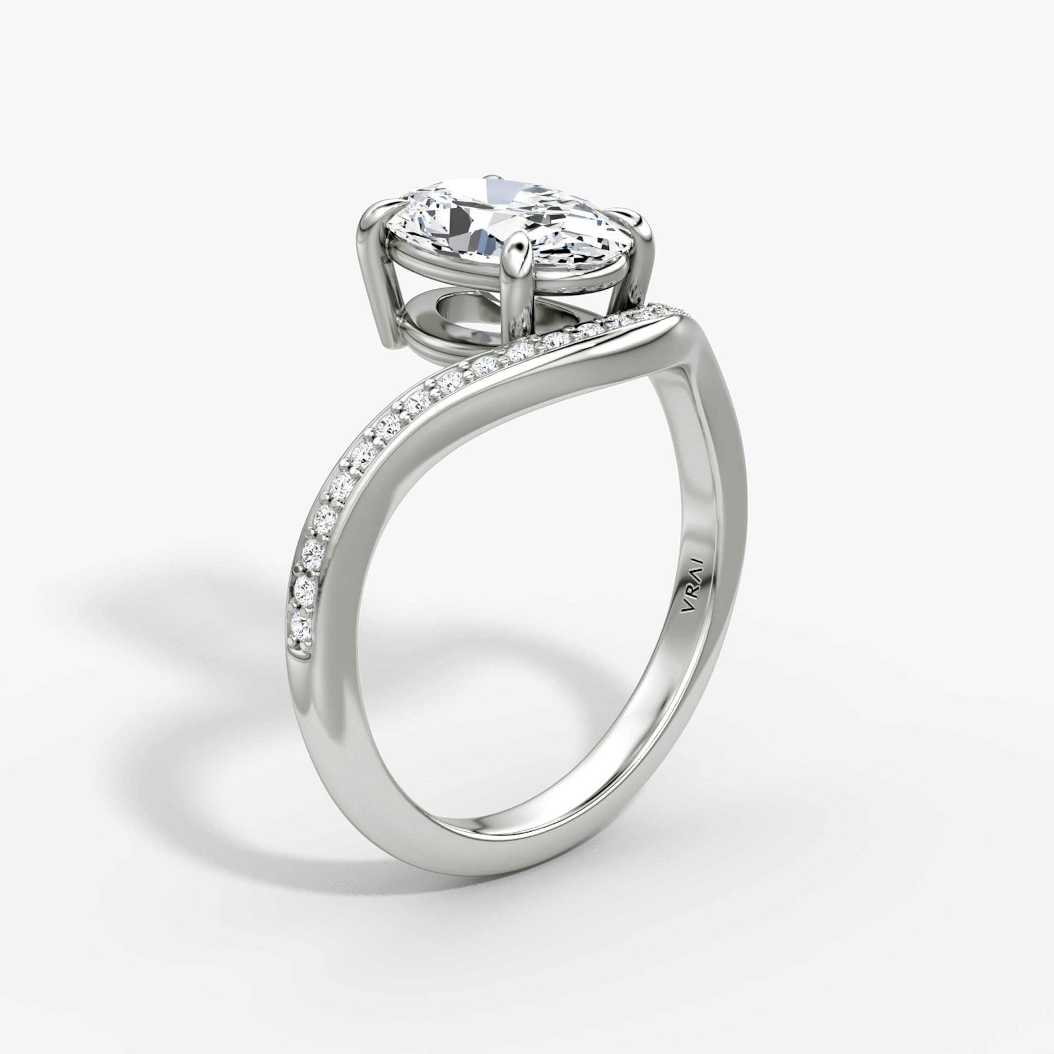 The Curve | Oval | Platinum | bandAccent: Pavé | diamondOrientation: vertical | caratWeight: other