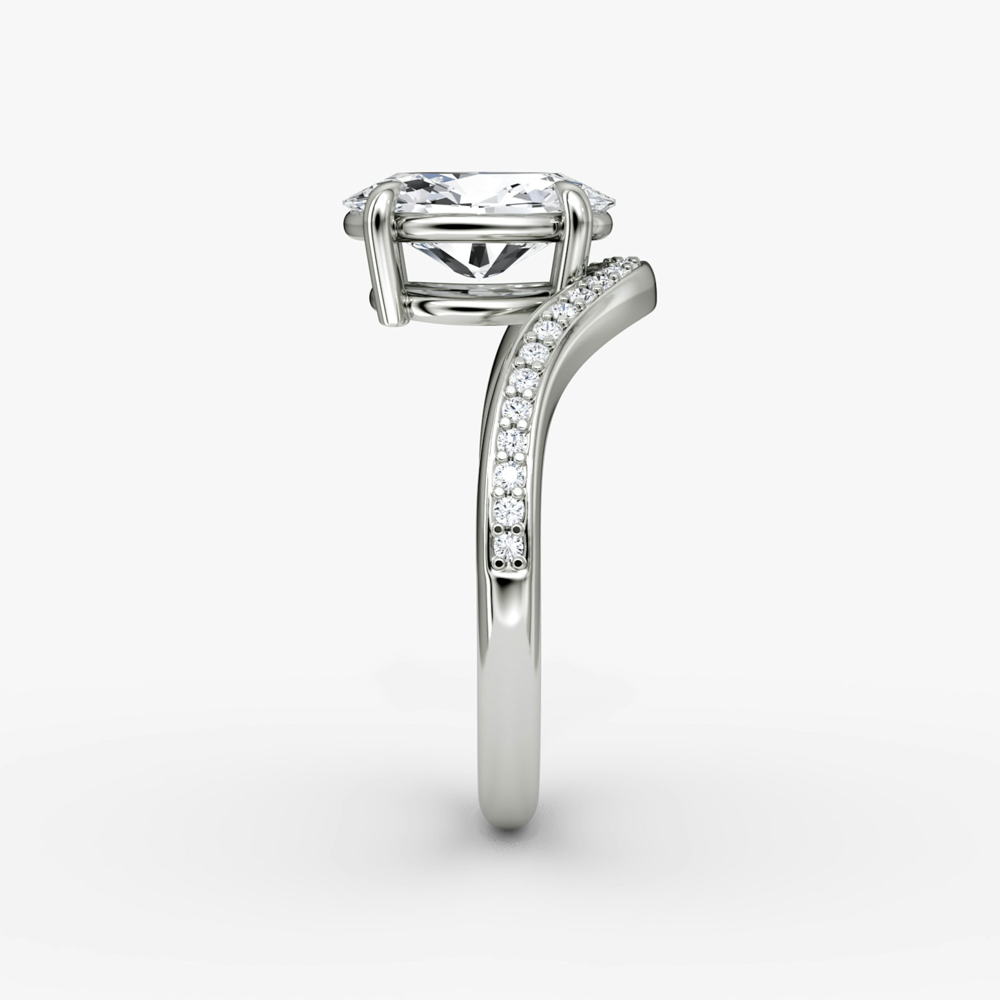 The Curve | Oval | Platinum | bandAccent: Pavé | diamondOrientation: vertical | caratWeight: other
