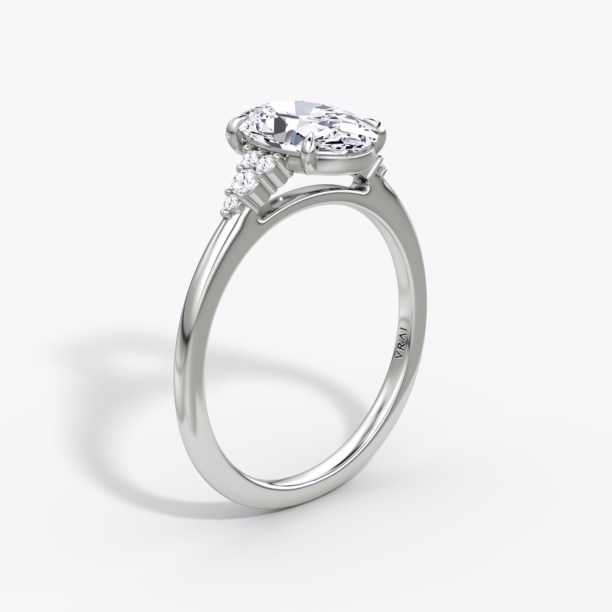 The Side Cluster Cathedral | Oval | Platinum | bandAccent: Plain | diamondOrientation: vertical | caratWeight: other