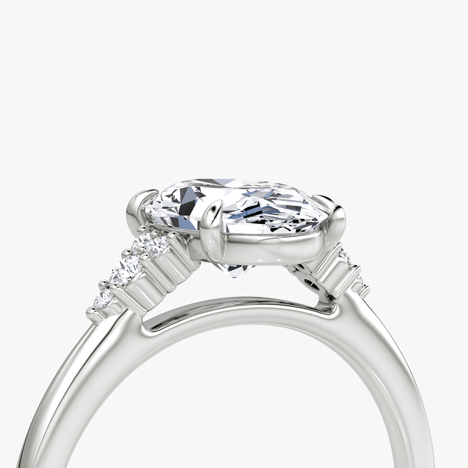 The Side Cluster Cathedral | Oval | Platinum | bandAccent: Plain | diamondOrientation: vertical | caratWeight: other