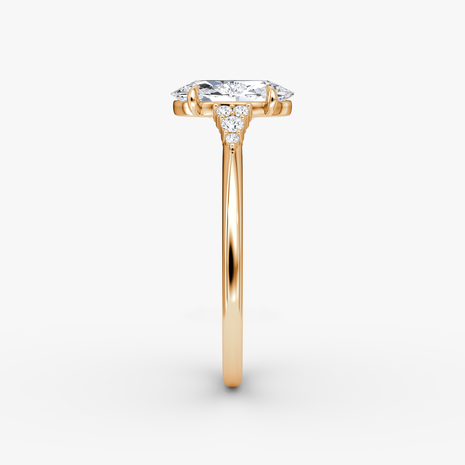 Anillo de compromiso Side Cluster Cathedral | Oval | 14k | Oro rosa | bandAccent: Simple | diamondOrientation: vertical | caratWeight: other