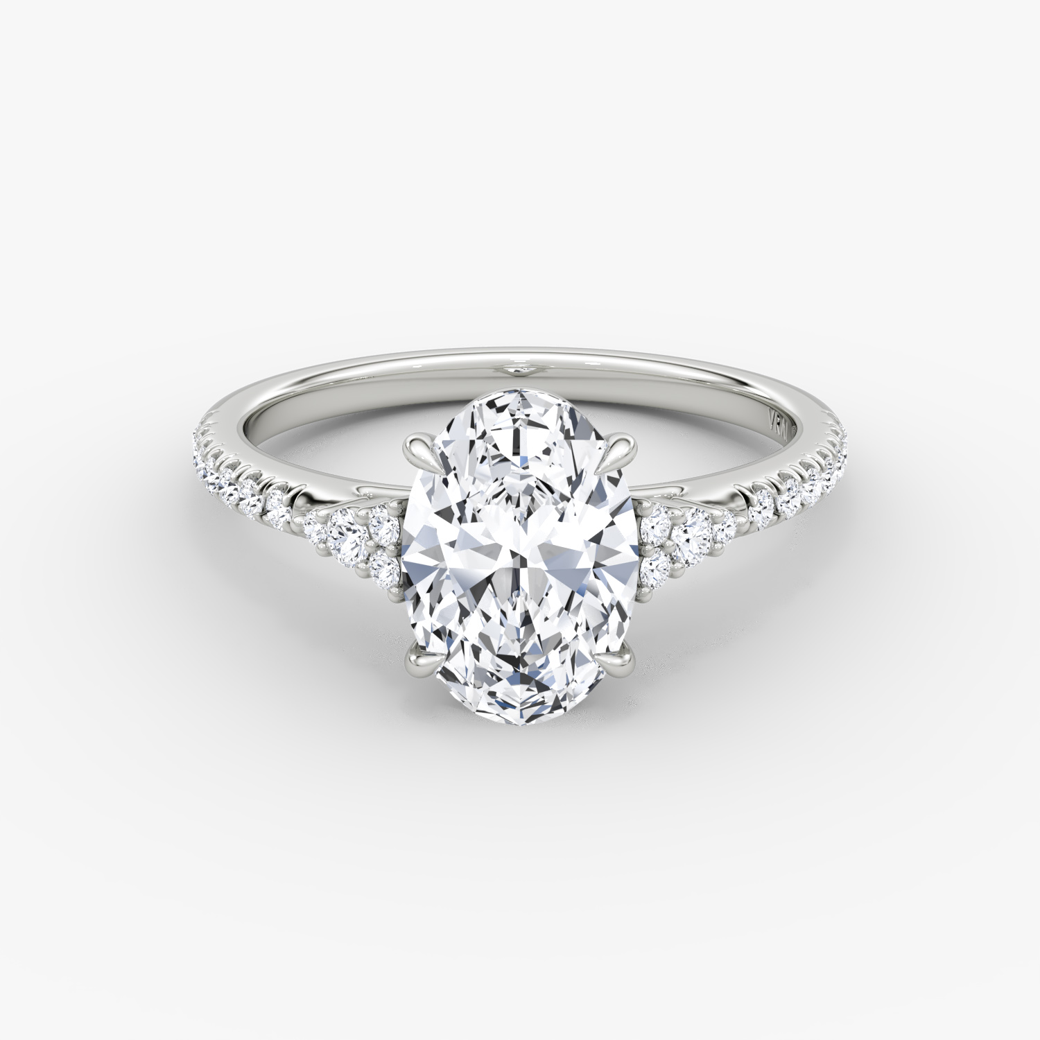 The Side Cluster Cathedral Oval | Platinum
