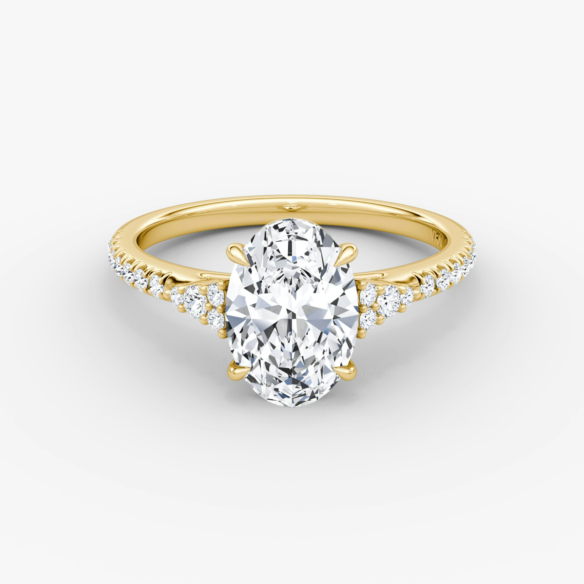 Anillo de compromiso Side Cluster Cathedral | Oval | 18k | Oro amarillo | bandAccent: Pavé | diamondOrientation: vertical | caratWeight: other