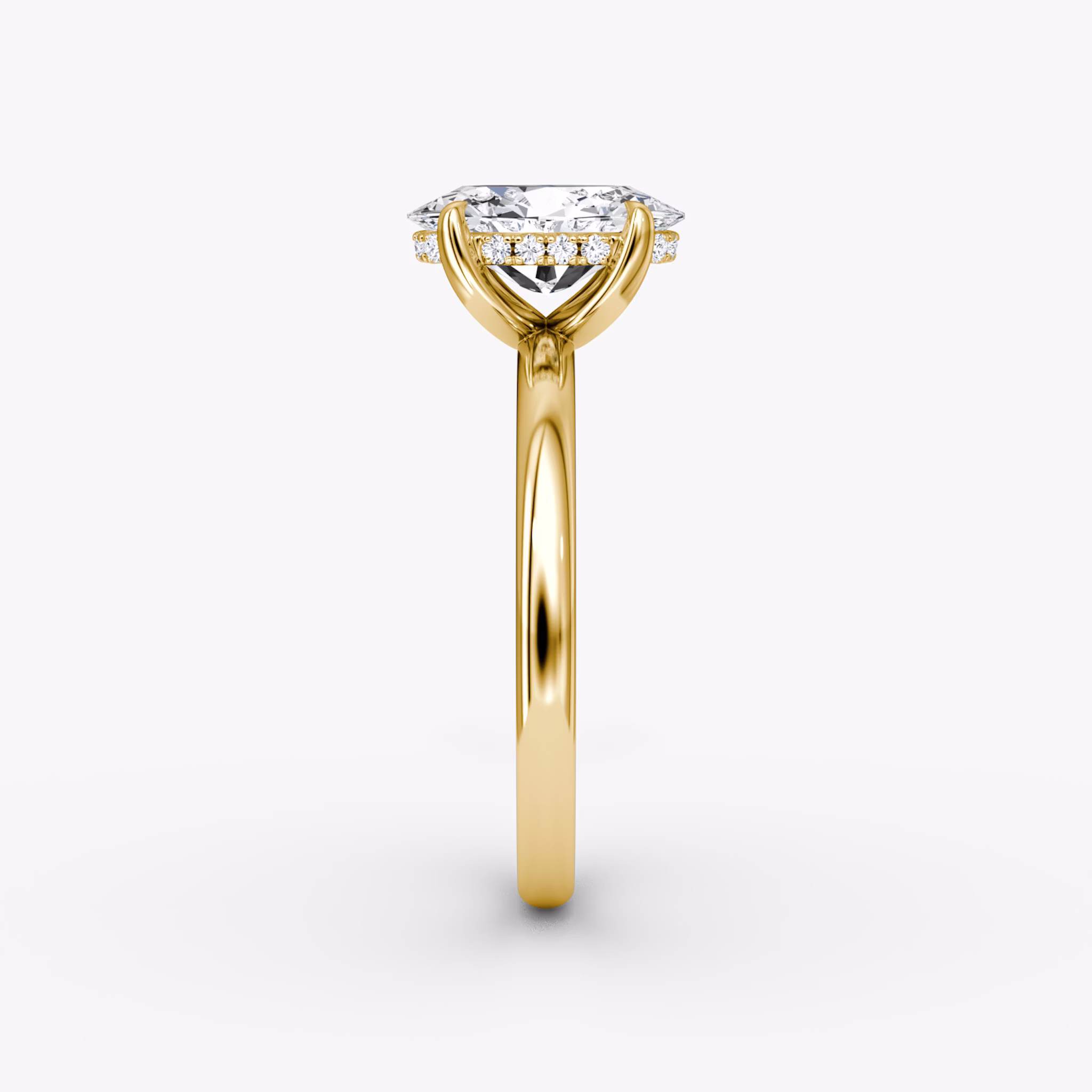Classic Hidden Halo | Oval | 18k | Gelbgold | bandAccent: Ohne Pavé-Besatz | bandWidth: large | prongStyle: Ohne Pavé-Besatz | diamondOrientation: vertical | caratWeight: other