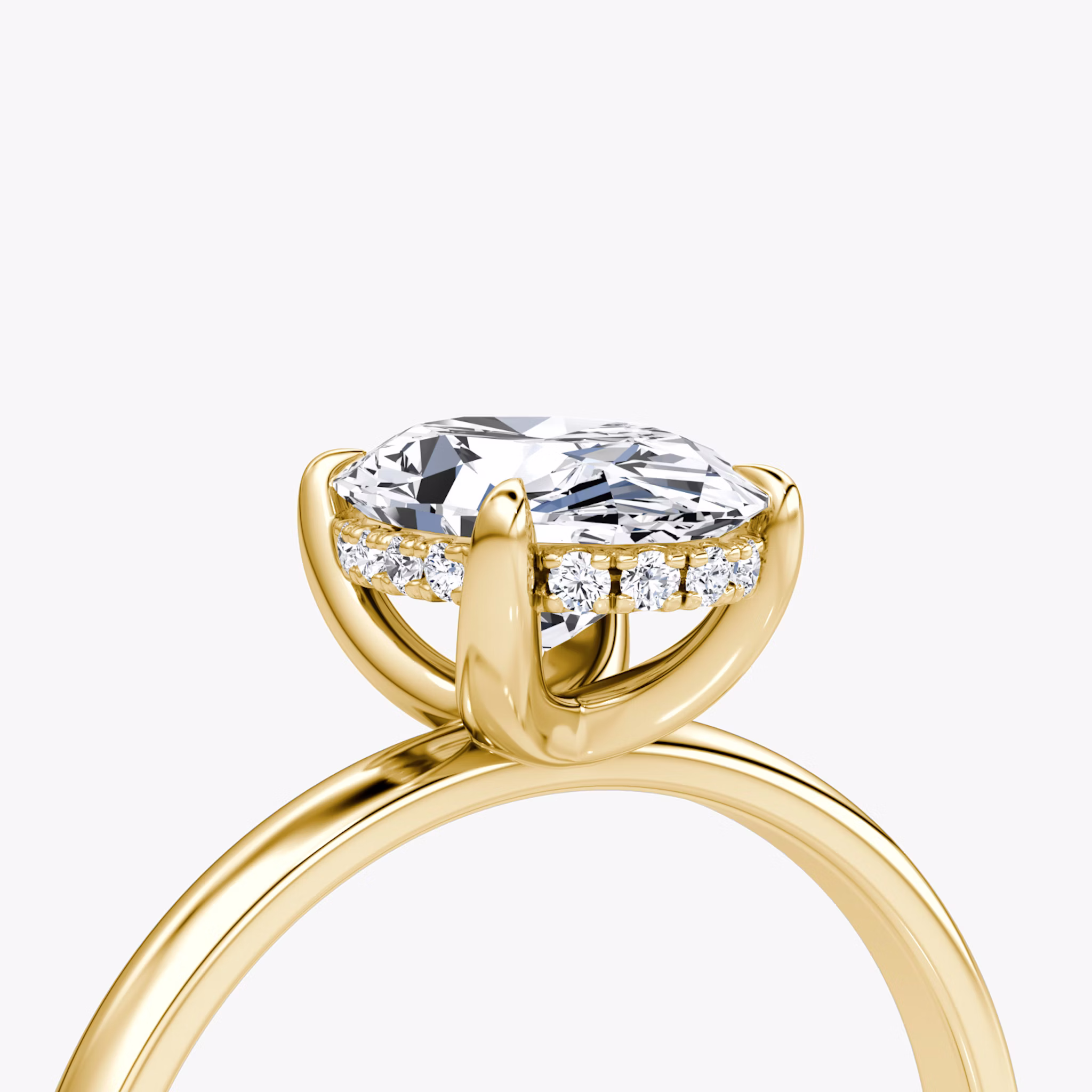 Classic Hidden Halo | Oval | 18k | Gelbgold | bandAccent: Ohne Pavé-Besatz | bandWidth: large | prongStyle: Ohne Pavé-Besatz | diamondOrientation: vertical | caratWeight: other