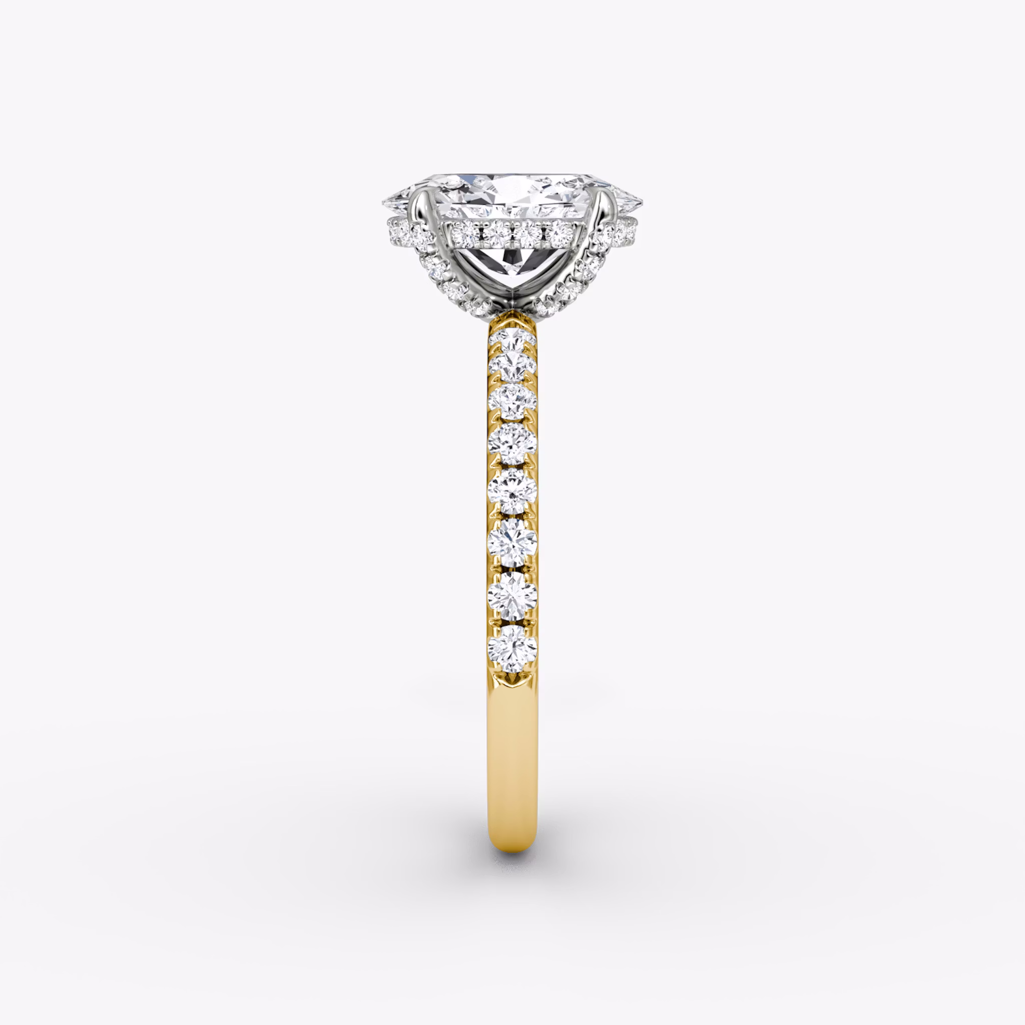 Anillo de compromiso Classic Hidden Halo | Oval | 18k | Oro amarillo y platino | bandAccent: Pavé | bandWidth: large | prongStyle: Pavé | diamondOrientation: vertical | caratWeight: other