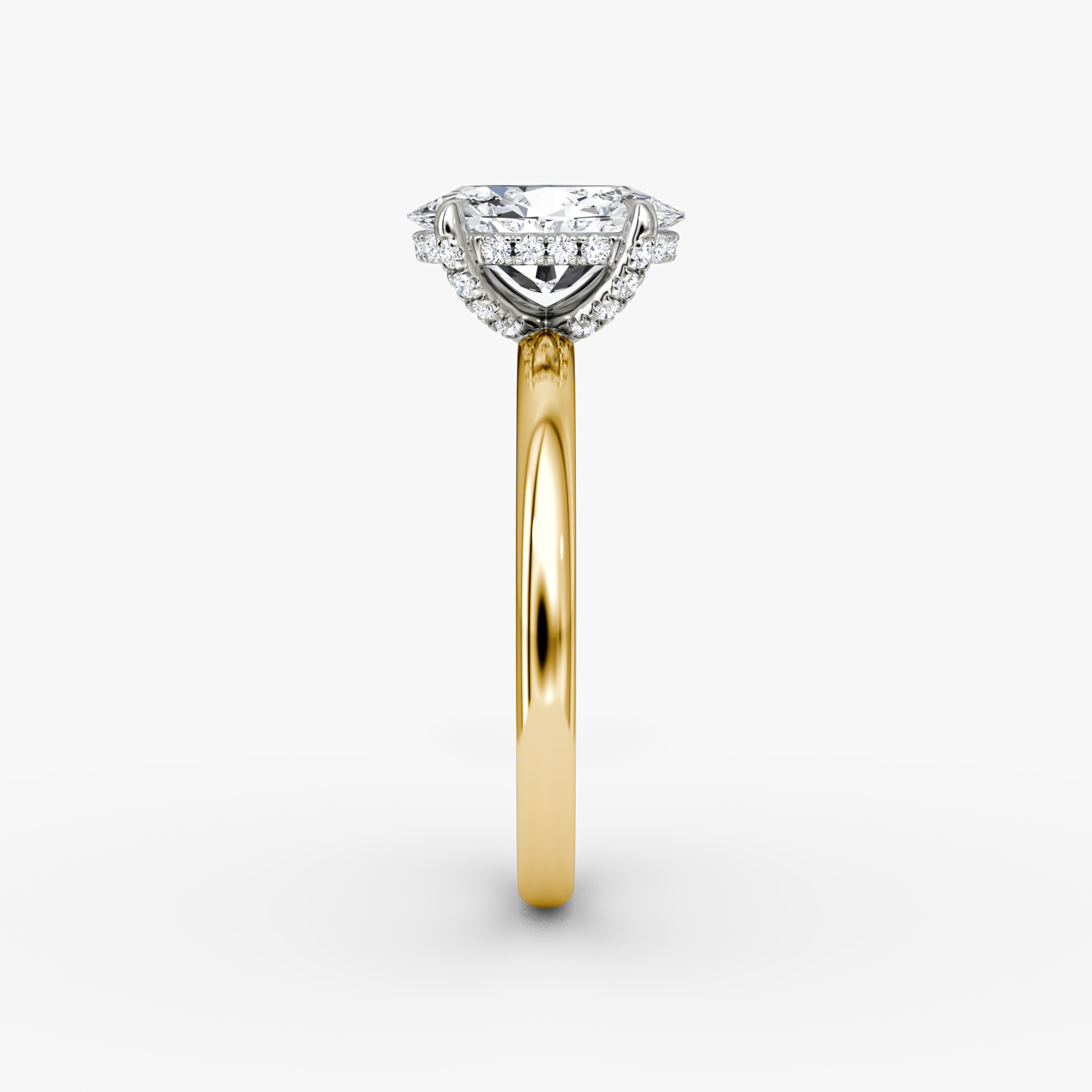 Anillo de compromiso Classic Hidden Halo | Oval | 18k | Oro amarillo y platino | bandAccent: Simple | bandWidth: large | prongStyle: Pavé | diamondOrientation: vertical | caratWeight: other