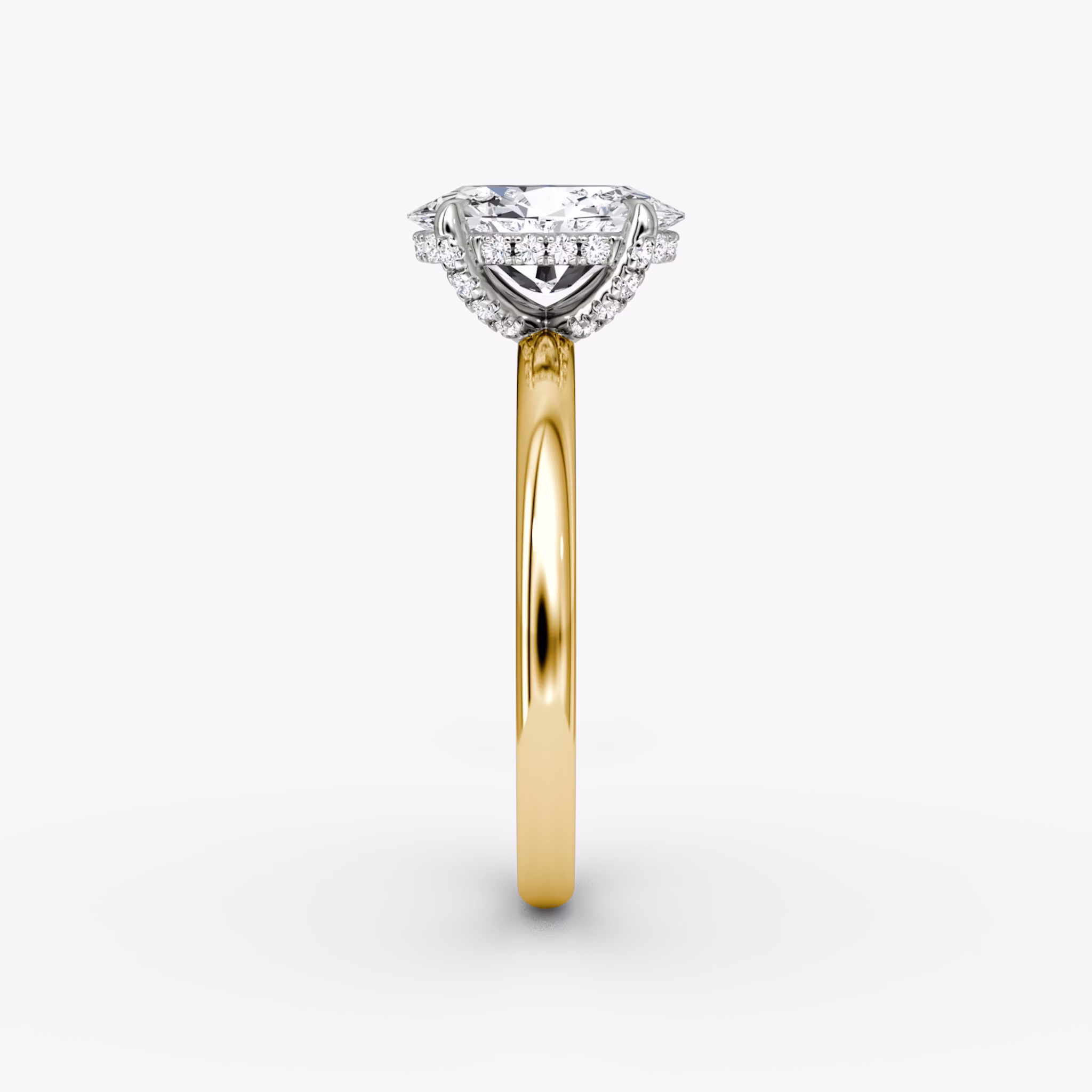 Anillo de compromiso Classic Hidden Halo | Oval | 18k | Oro amarillo y platino | bandAccent: Simple | bandWidth: large | prongStyle: Pavé | diamondOrientation: vertical | caratWeight: other