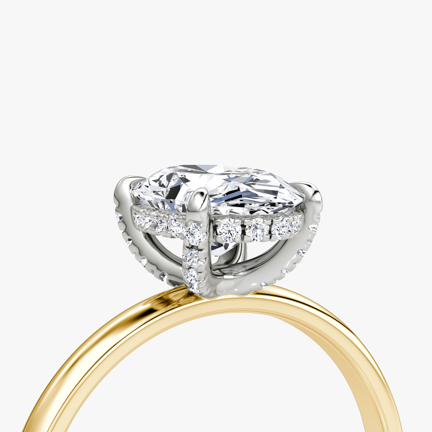 Anillo de compromiso Classic Hidden Halo | Oval | 18k | Oro amarillo y platino | bandAccent: Simple | bandWidth: large | prongStyle: Pavé | diamondOrientation: vertical | caratWeight: other
