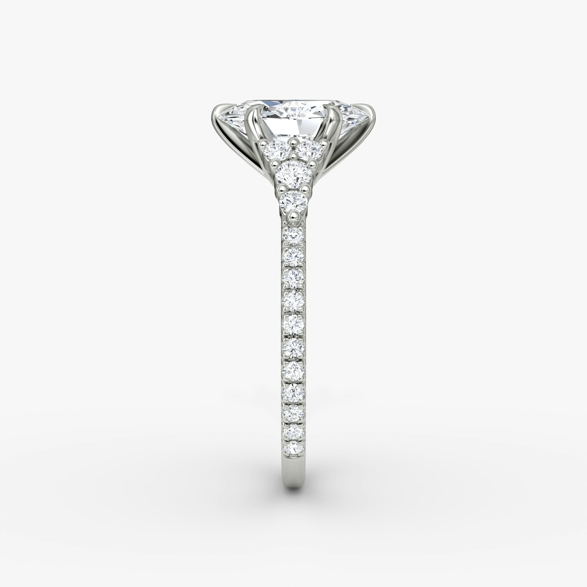 The Round Cluster Heirloom | Oval | Platinum | bandAccent: Pavé | diamondOrientation: vertical | caratWeight: other