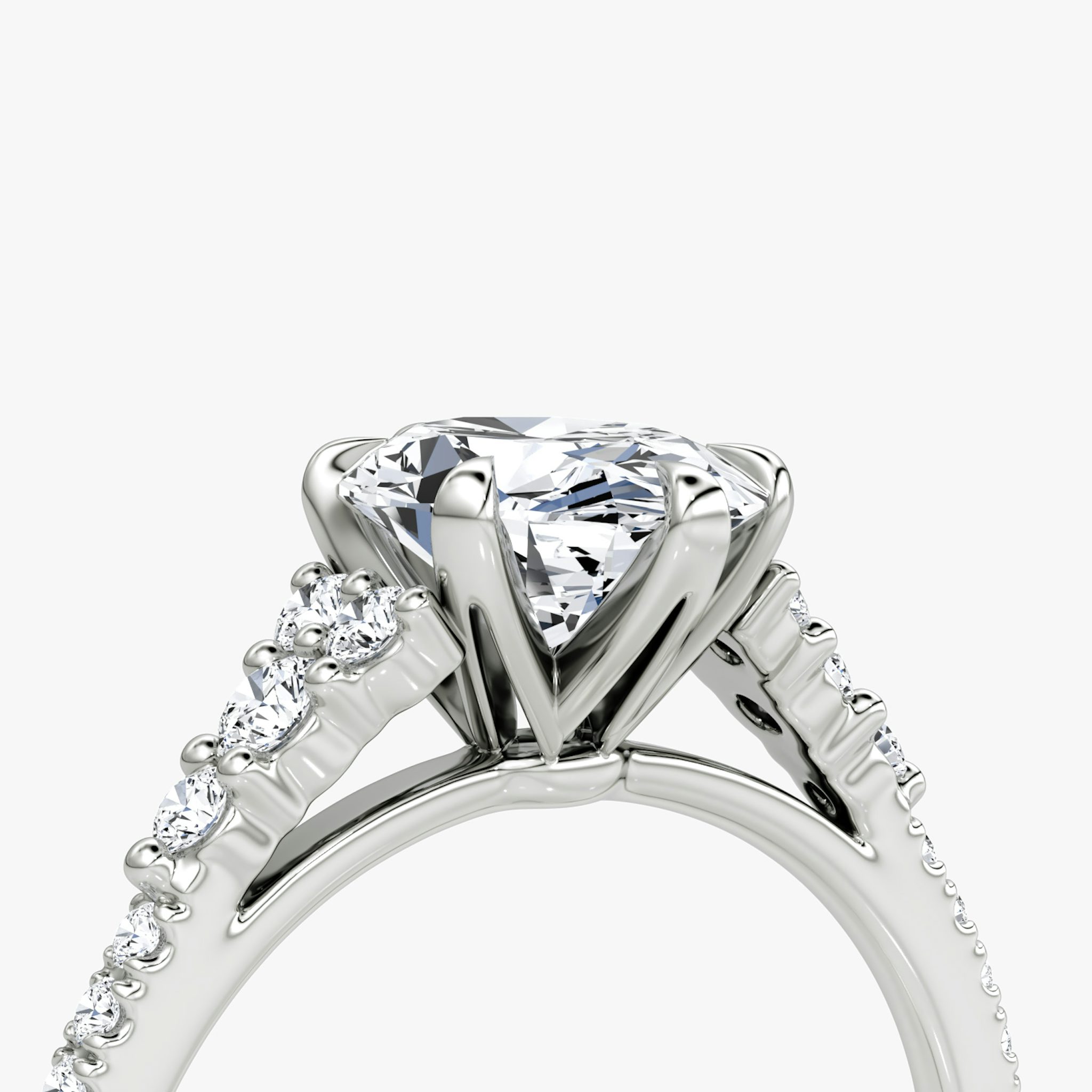 The Round Cluster Heirloom | Oval | Platinum | bandAccent: Pavé | diamondOrientation: vertical | caratWeight: other