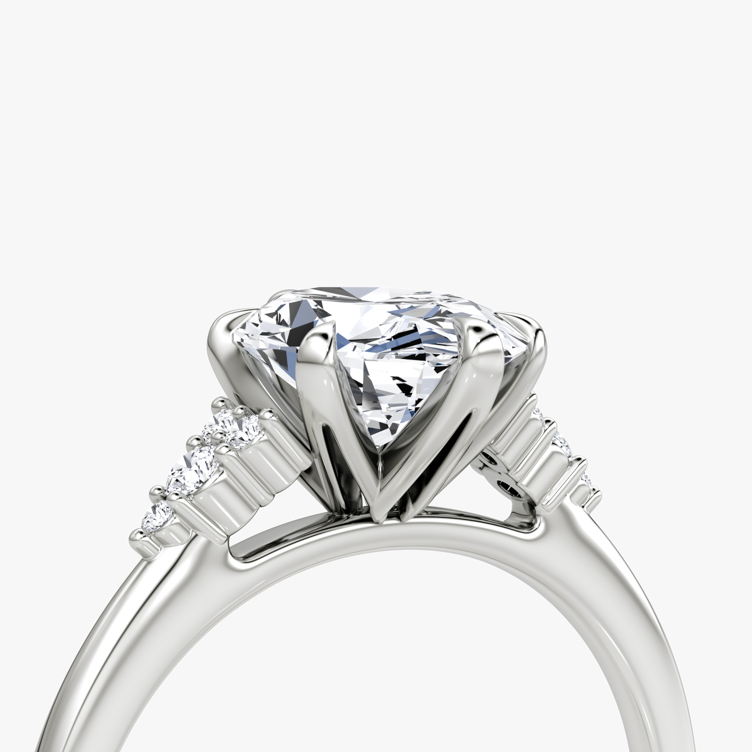 The Round Cluster Heirloom | Oval | 18k | White Gold | bandAccent: Plain | diamondOrientation: vertical | caratWeight: other