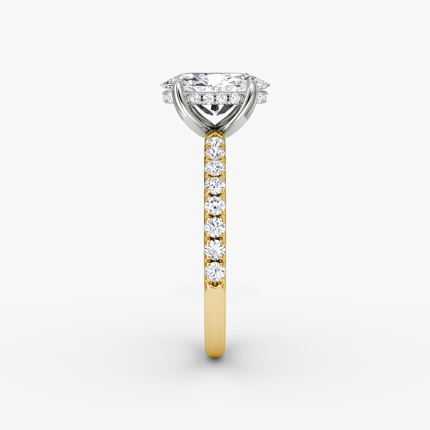 Anillo de compromiso Classic Hidden Halo | Oval | 18k | Oro amarillo y platino | bandAccent: Pavé | bandWidth: large | prongStyle: Simple | diamondOrientation: vertical | caratWeight: other
