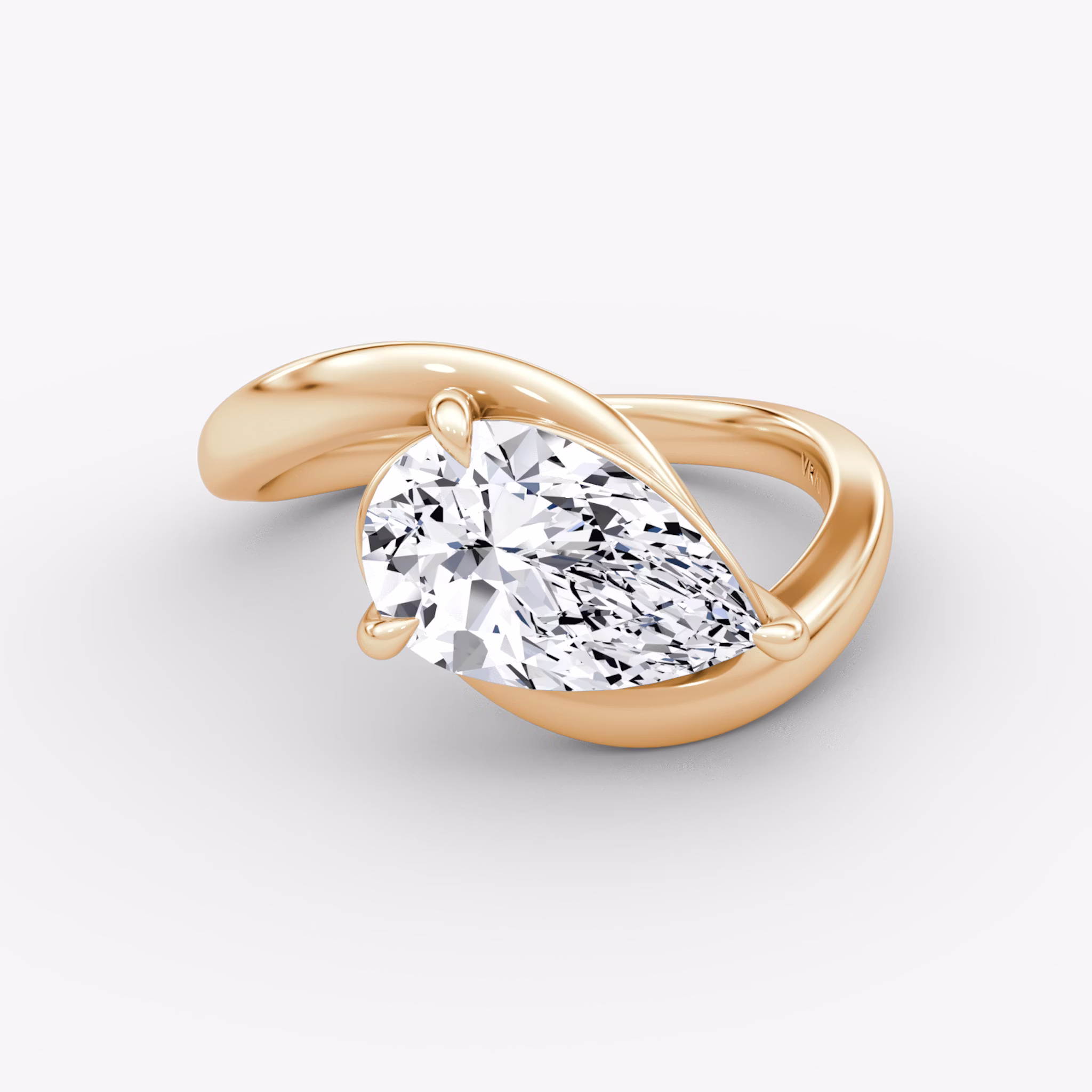 Wrapped Solitairo | Pera | 14k | Oro rosa | bandAccent: Simple | diamondOrientation: vertical | caratWeight: other