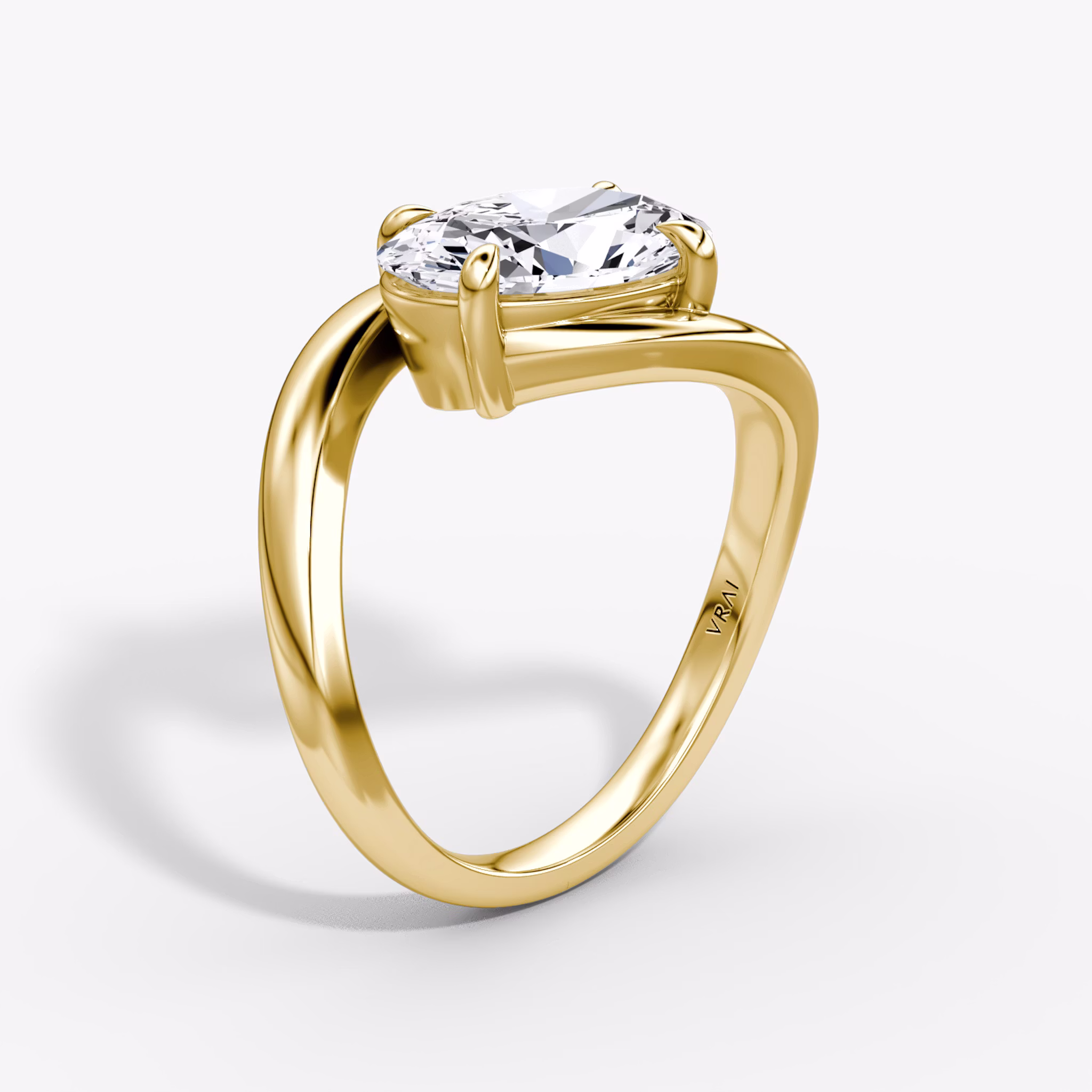 Wrapped Solitairo | Oval | 18k | Oro amarillo | bandAccent: Simple | diamondOrientation: vertical | caratWeight: other