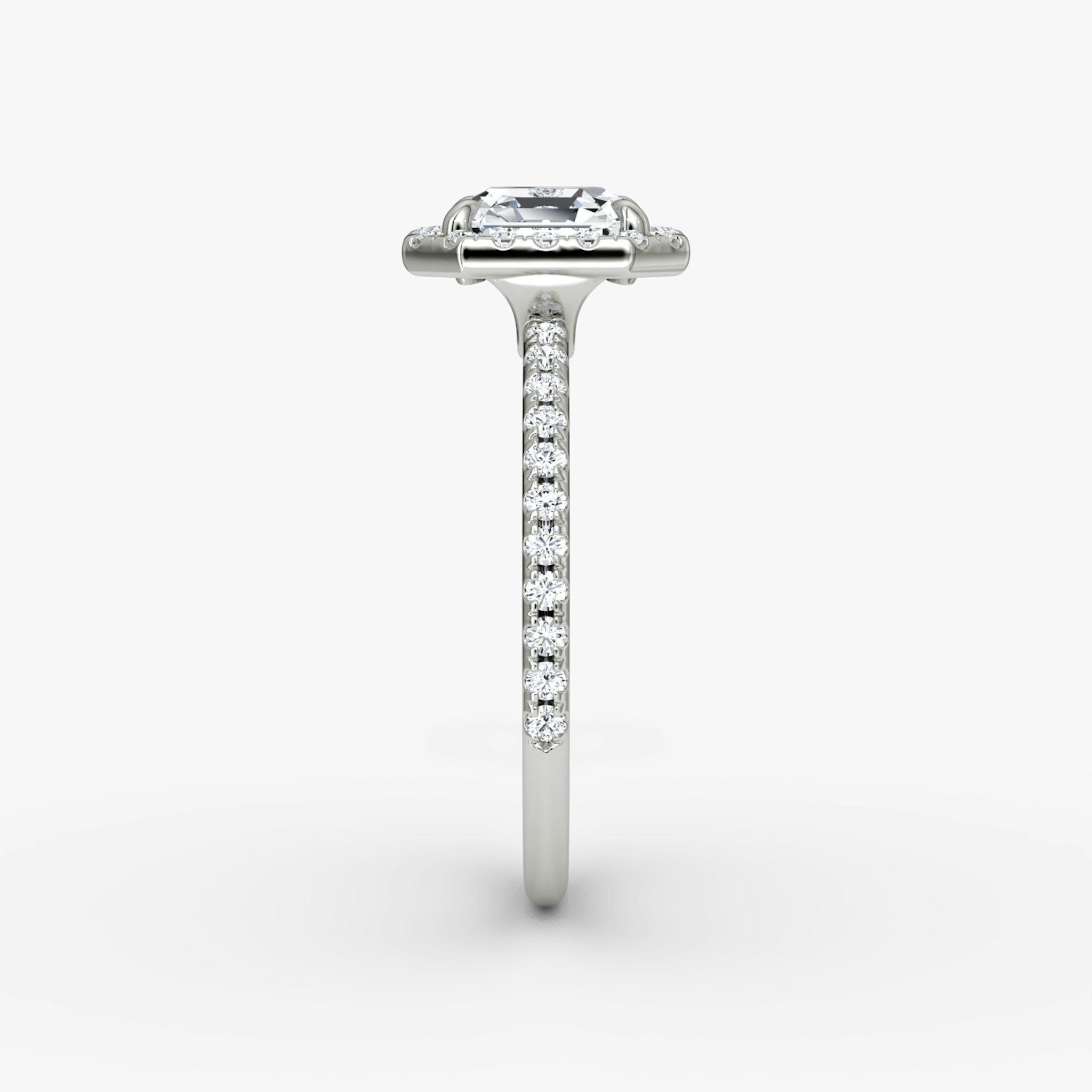 The Halo | Asscher | 18k | White Gold | bandAccent: Pavé | haloSize: original | diamondOrientation: vertical | caratWeight: other