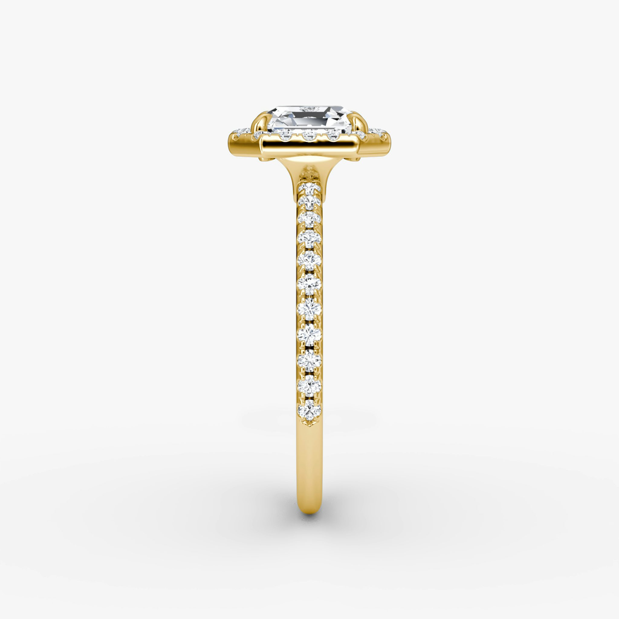 The Halo | Asscher | 18k | Yellow Gold | bandAccent: Pavé | haloSize: original | diamondOrientation: vertical | caratWeight: other