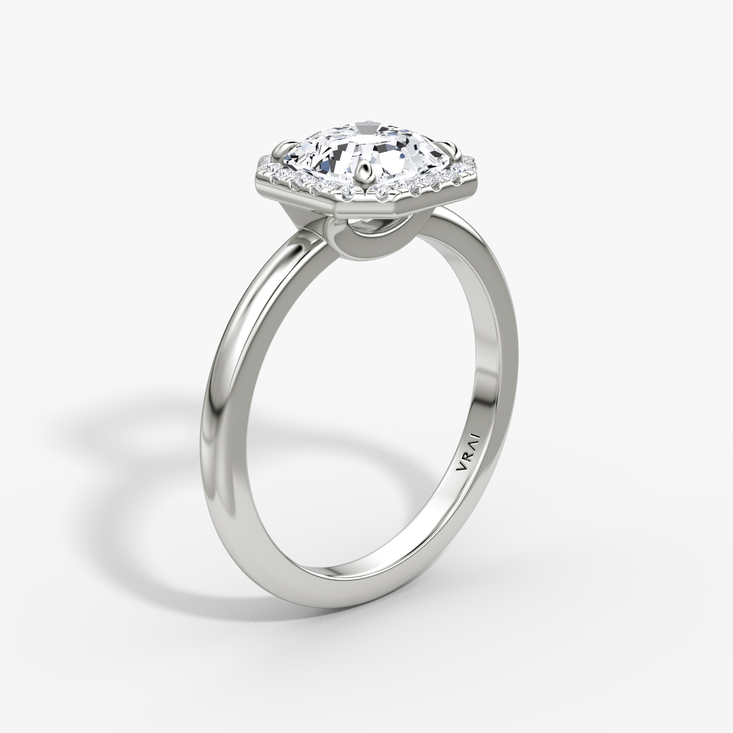 The Halo | Asscher | 18k | White Gold | bandAccent: Plain | haloSize: original | diamondOrientation: vertical | caratWeight: other