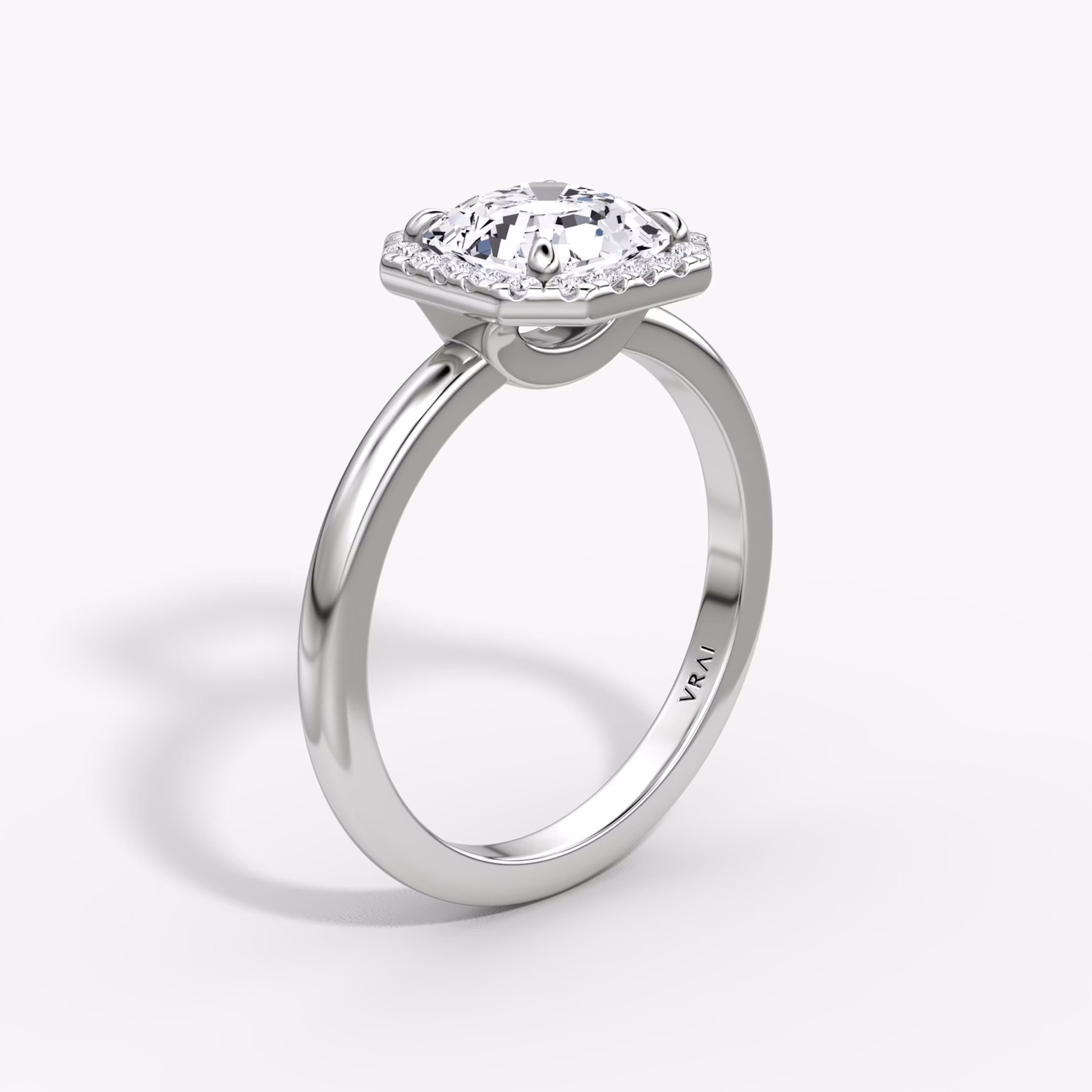 The Halo | Asscher | 18k | White Gold | bandAccent: Plain | haloSize: original | diamondOrientation: vertical | caratWeight: other