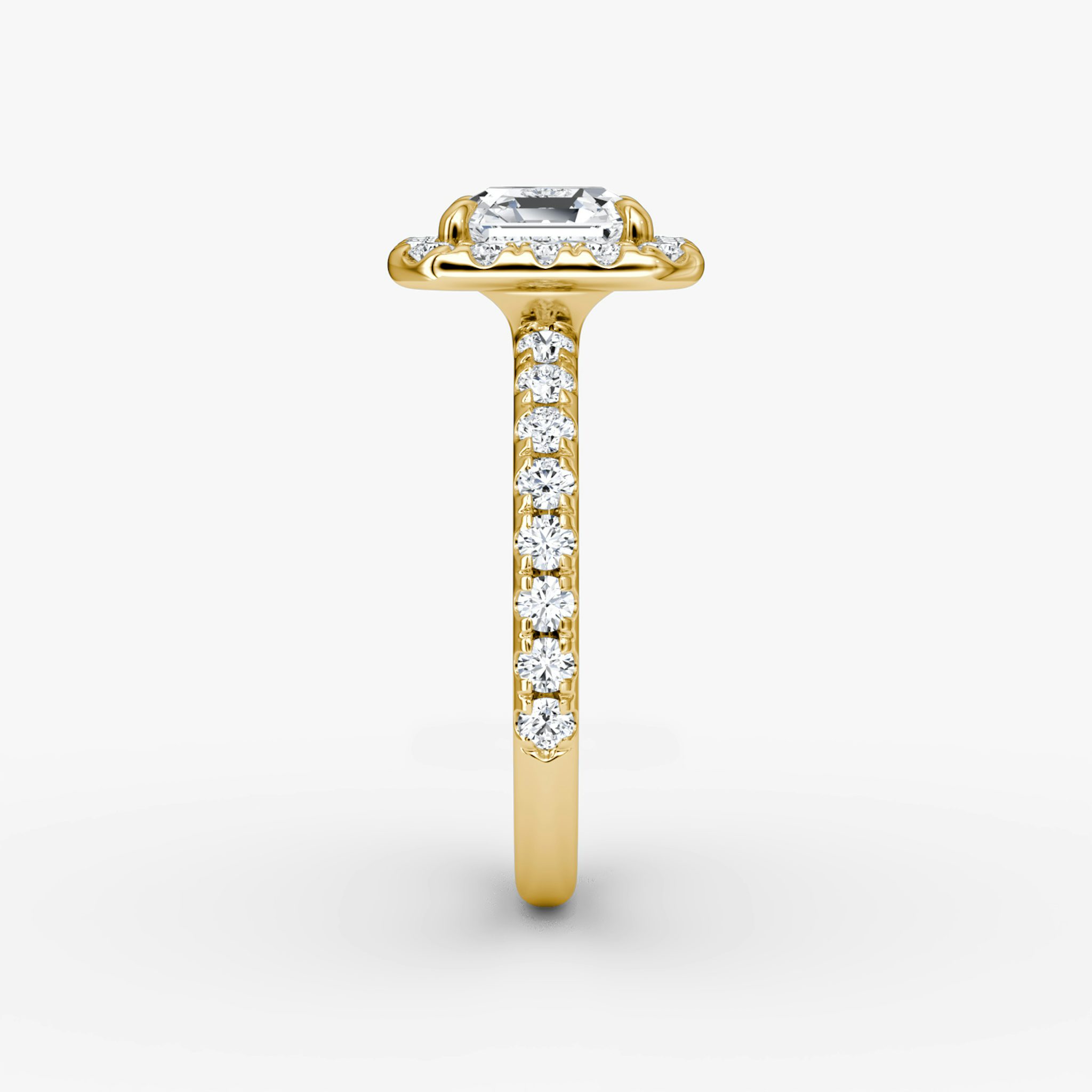 The Halo | Asscher | 18k | Yellow Gold | bandAccent: Pavé | haloSize: large | diamondOrientation: vertical | caratWeight: other
