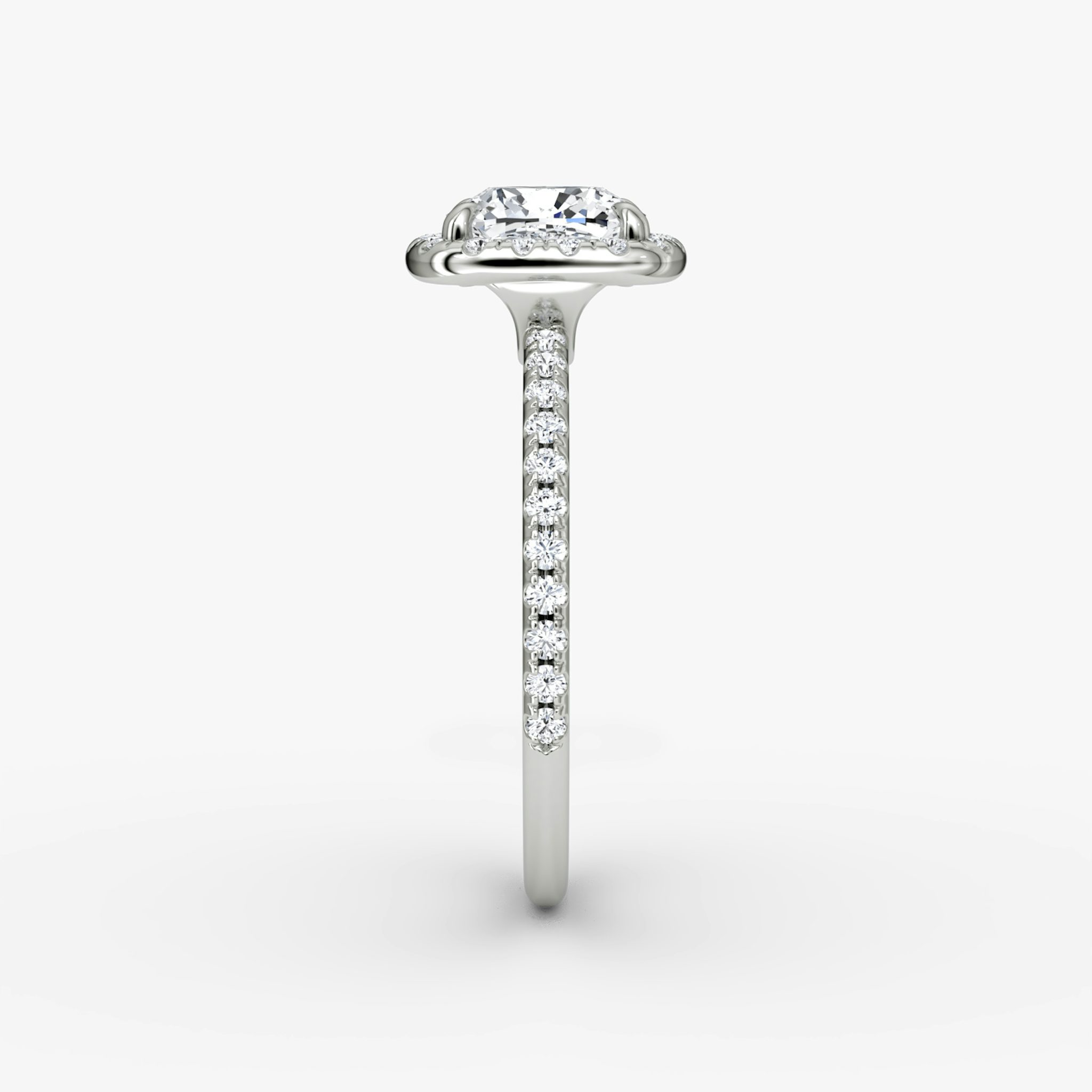 Anillo de compromiso Halo | Cojín | 18k | Oro blanco | bandAccent: Pavé | haloSize: original | diamondOrientation: vertical | caratWeight: other