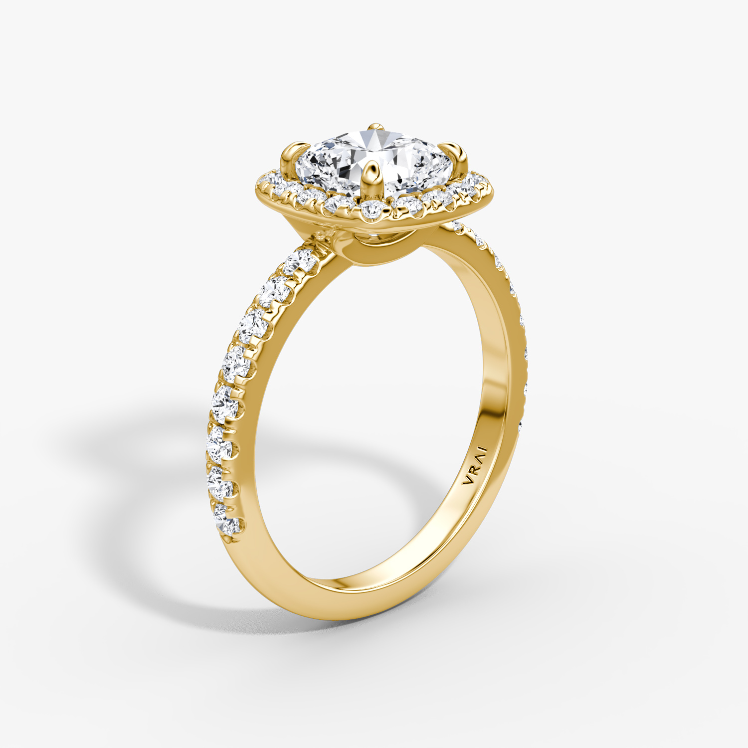 Anillo de compromiso Halo | Cojín | 18k | Oro amarillo | bandAccent: Pavé | haloSize: large | diamondOrientation: vertical | caratWeight: other
