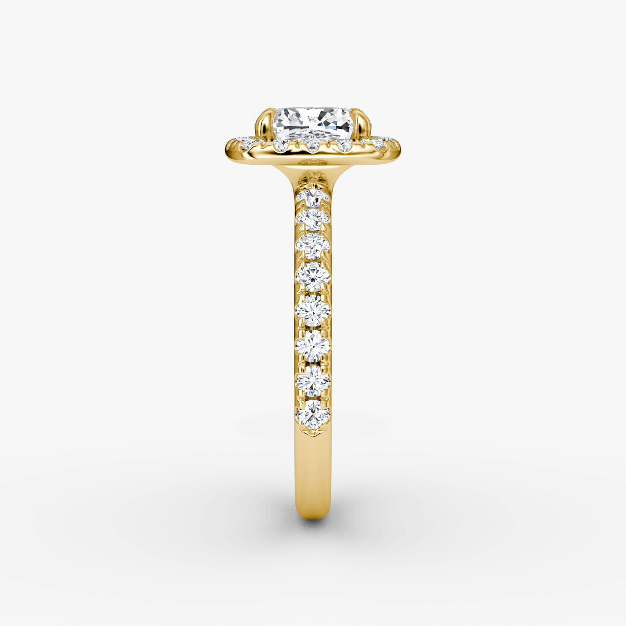 The Halo | Cushion | 18k | Yellow Gold | bandAccent: Pavé | haloSize: large | diamondOrientation: vertical | caratWeight: other
